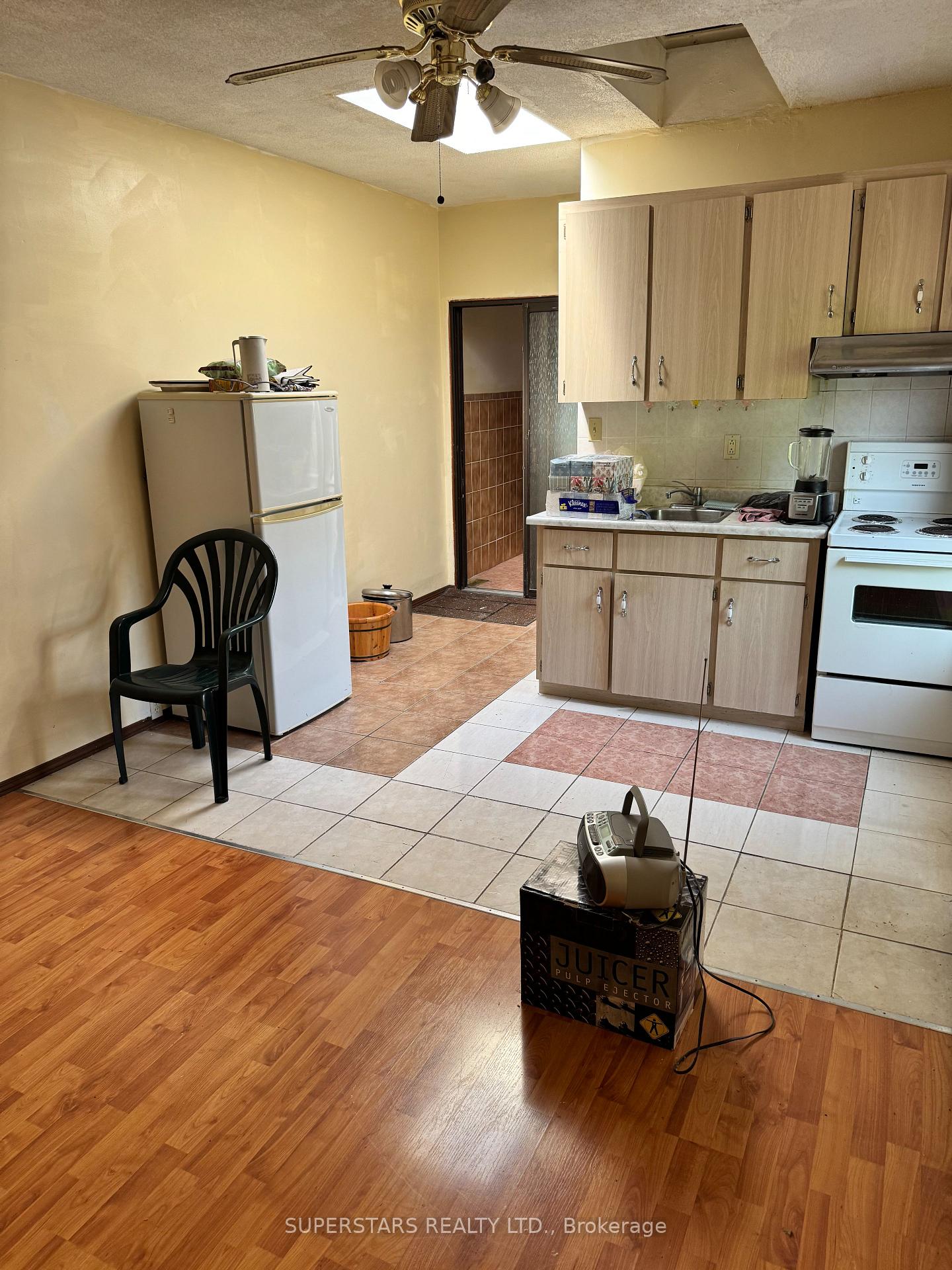 Photo 11 of 187 Augusta Avenue, Toronto, Kensington-Chinatown — HOMEH