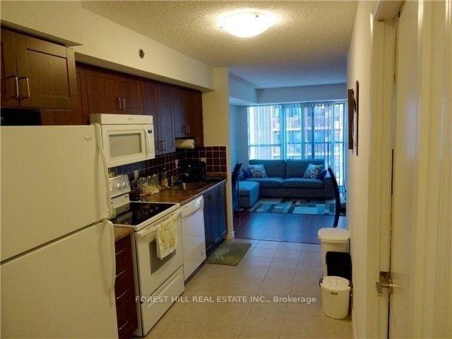 Photo 4 of Unit 720, 35 Saranac Boulevard, Toronto, Englemount-Lawrence — HOMEH