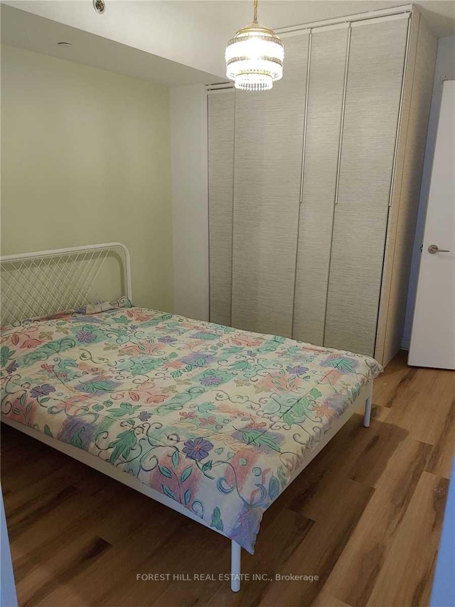 Photo 10 of Unit 720, 35 Saranac Boulevard, Toronto, Englemount-Lawrence — HOMEH