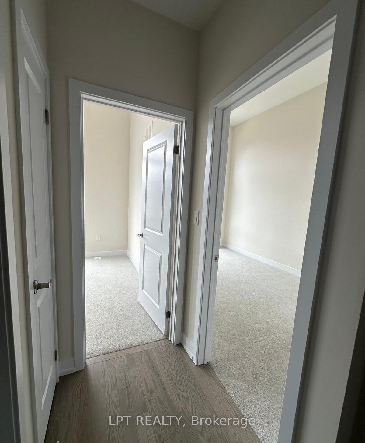 Photo 4 of 3107 Meadowridge Drive, Oakville, Joshua Meadows — HOMEH
