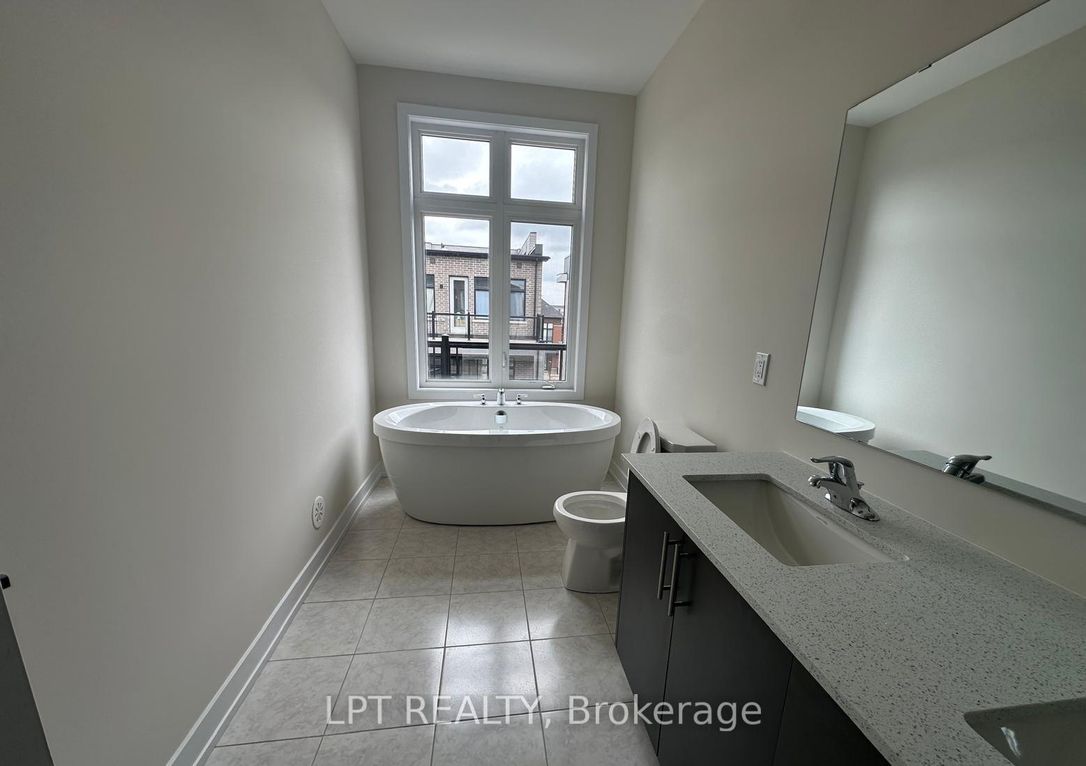 Photo 8 of 3107 Meadowridge Drive, Oakville, Joshua Meadows — HOMEH