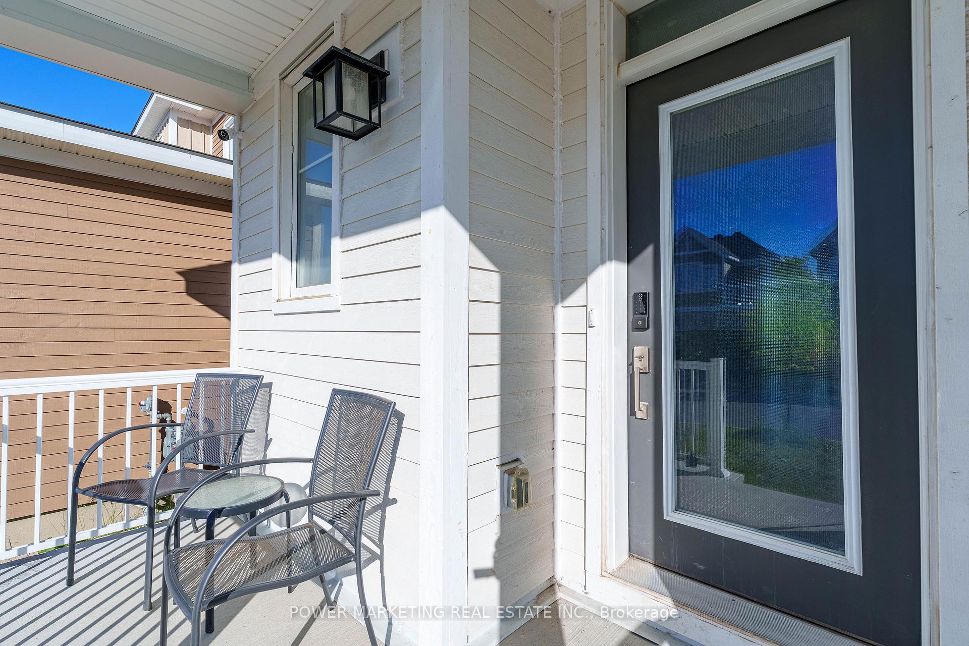 Photo 2 of 129 Hackamore Crescent, Ottawa, Goulbourn Twp From Franktown Rd/South To Rideau — HOMEH