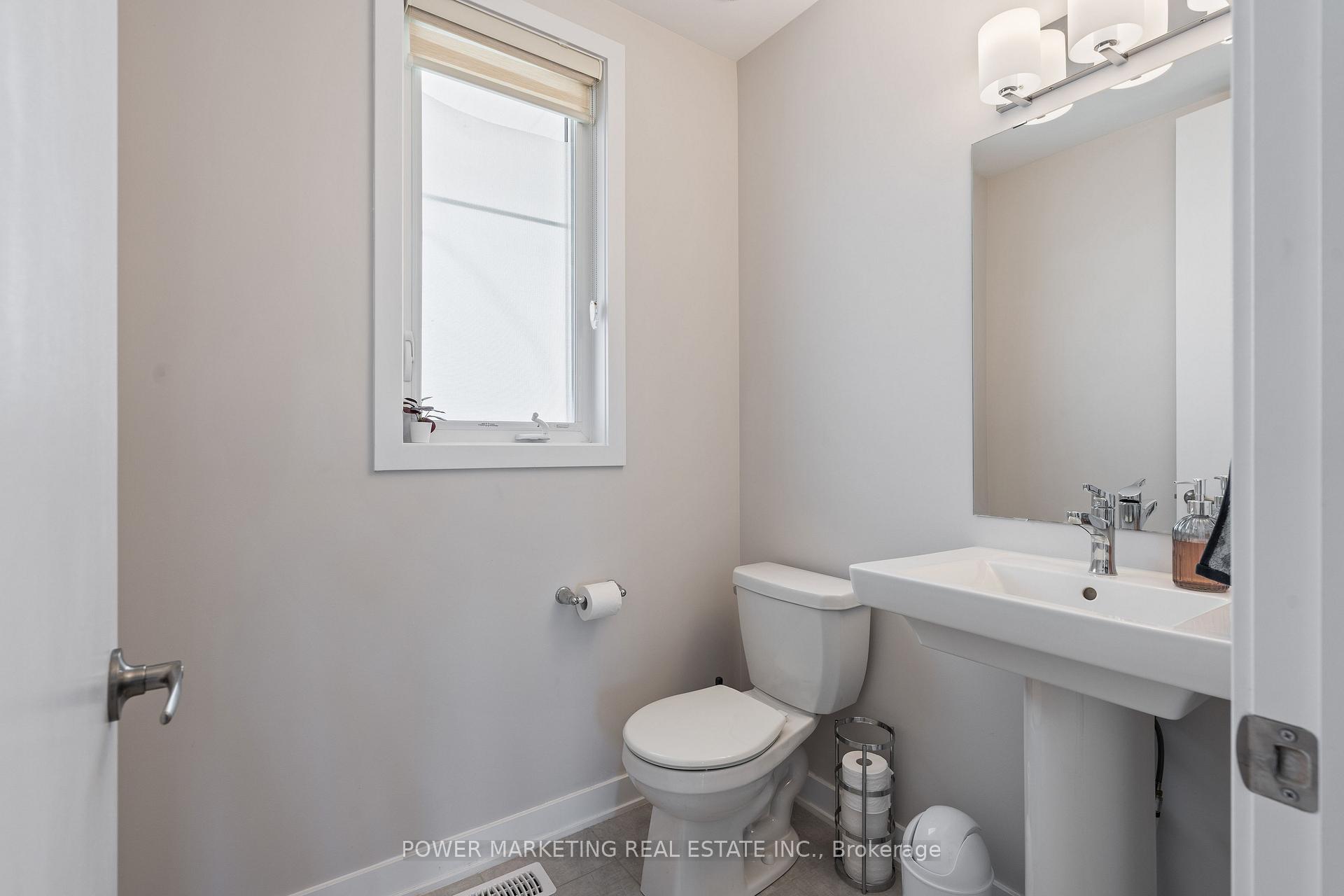 Photo 5 of 129 Hackamore Crescent, Ottawa, Goulbourn Twp From Franktown Rd/South To Rideau — HOMEH