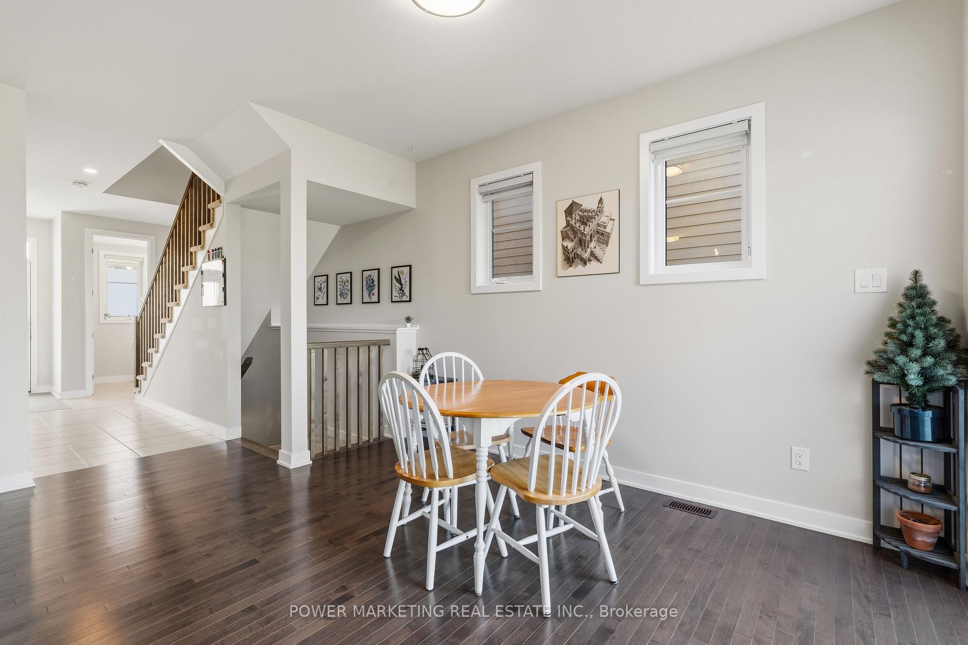 Photo 9 of 129 Hackamore Crescent, Ottawa, Goulbourn Twp From Franktown Rd/South To Rideau — HOMEH