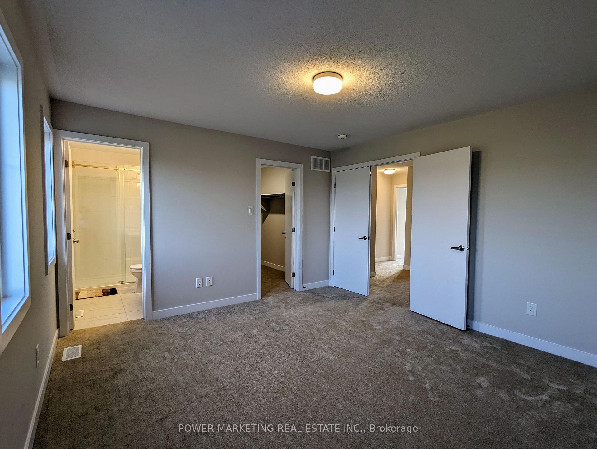 Photo 19 of 129 Hackamore Crescent, Ottawa, Goulbourn Twp From Franktown Rd/South To Rideau — HOMEH