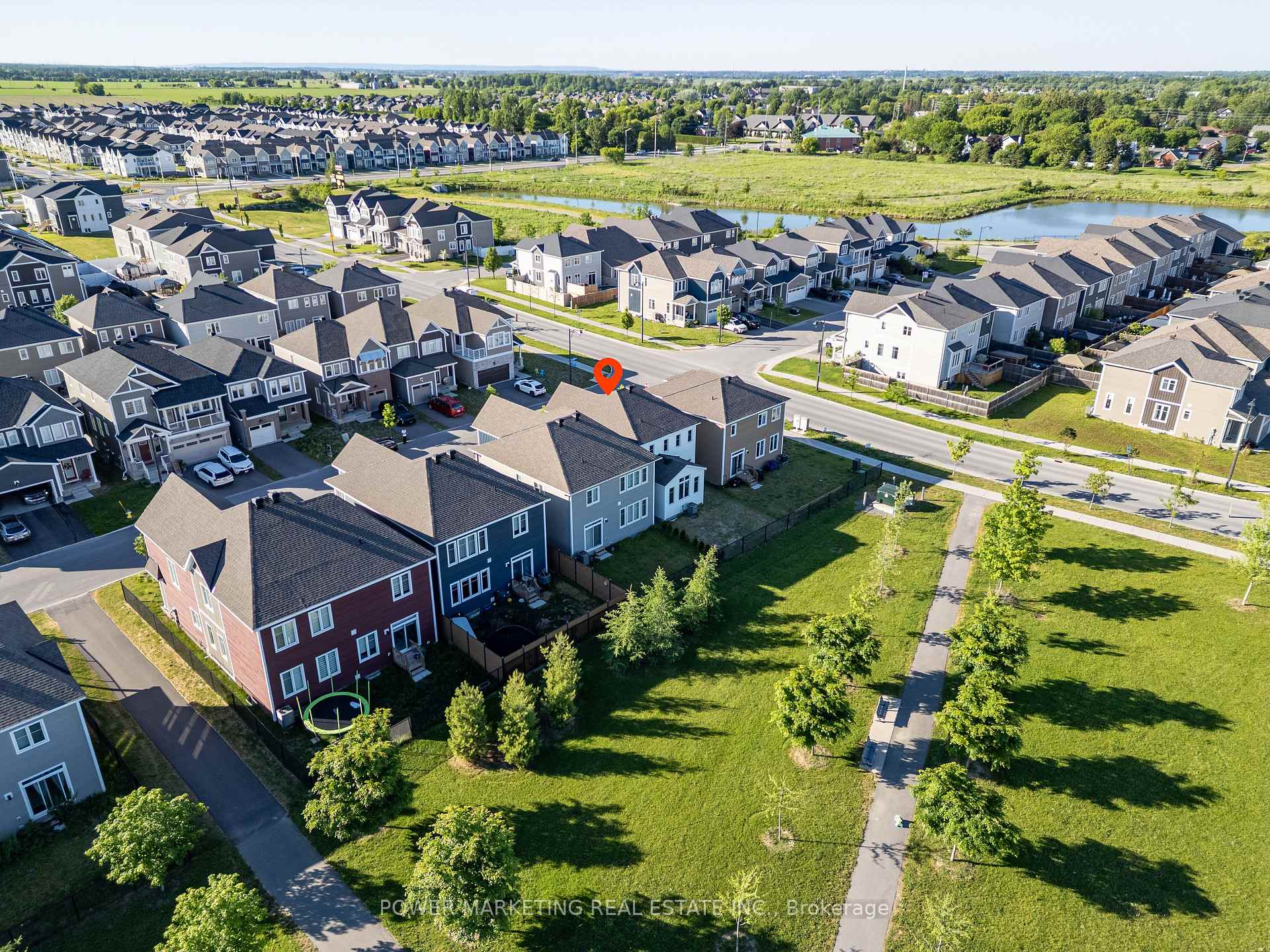 Photo 35 of 129 Hackamore Crescent, Ottawa, Goulbourn Twp From Franktown Rd/South To Rideau — HOMEH