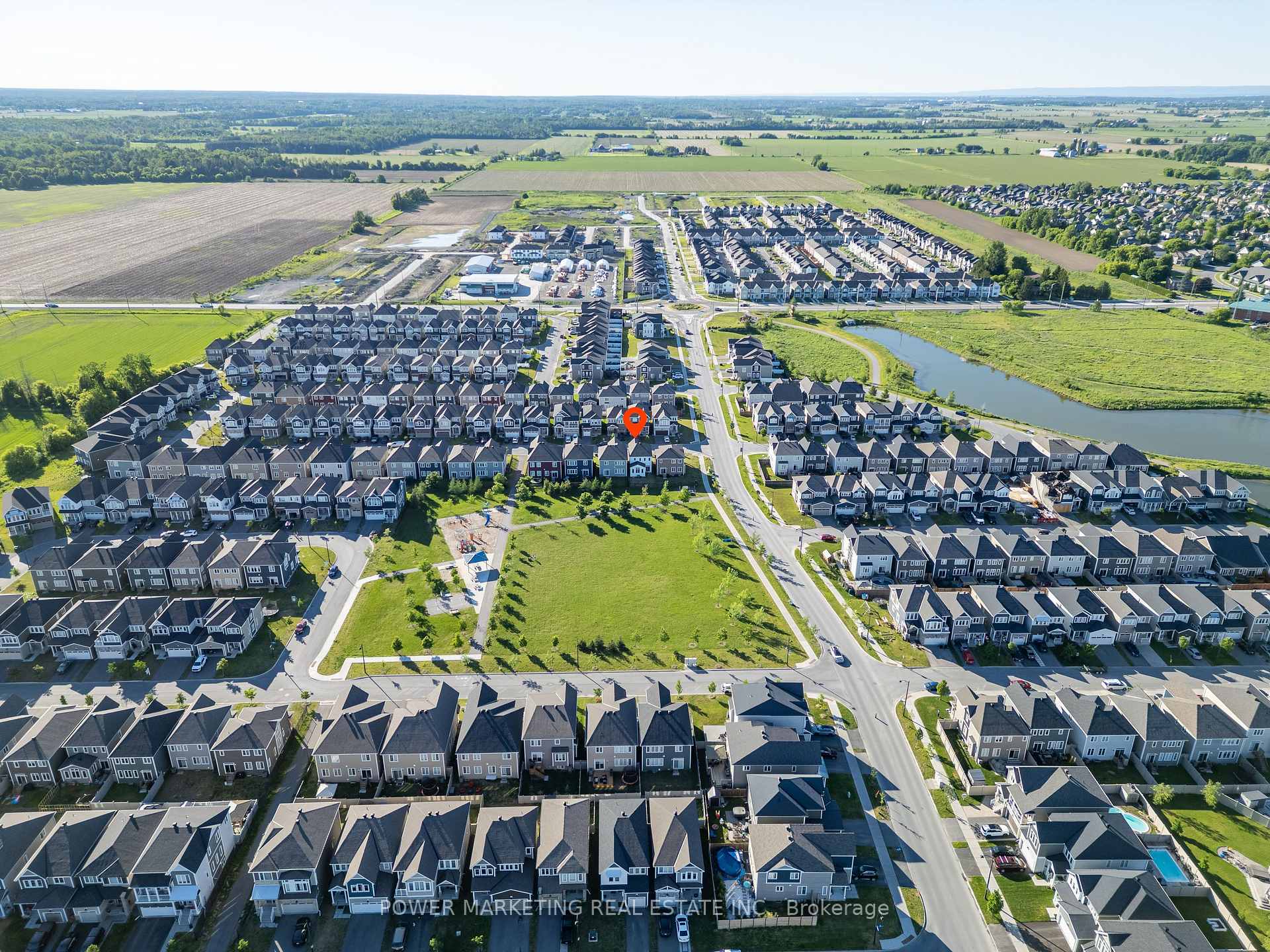 Photo 38 of 129 Hackamore Crescent, Ottawa, Goulbourn Twp From Franktown Rd/South To Rideau — HOMEH
