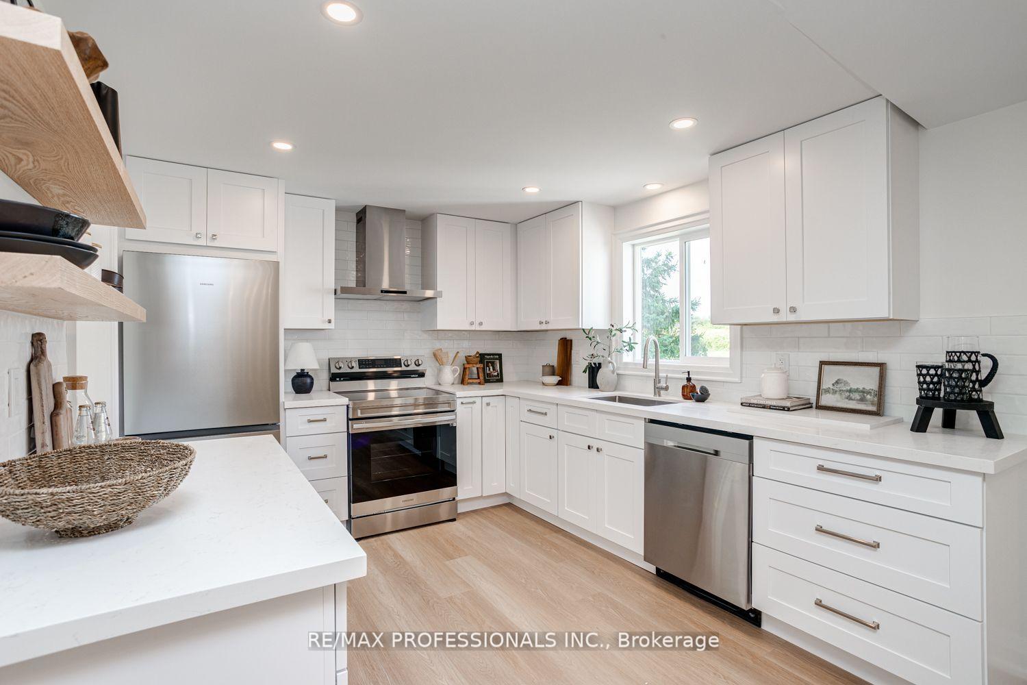 Photo 19 of 44 Wilmot Trail, Clarington, Bowmanville — HOMEH