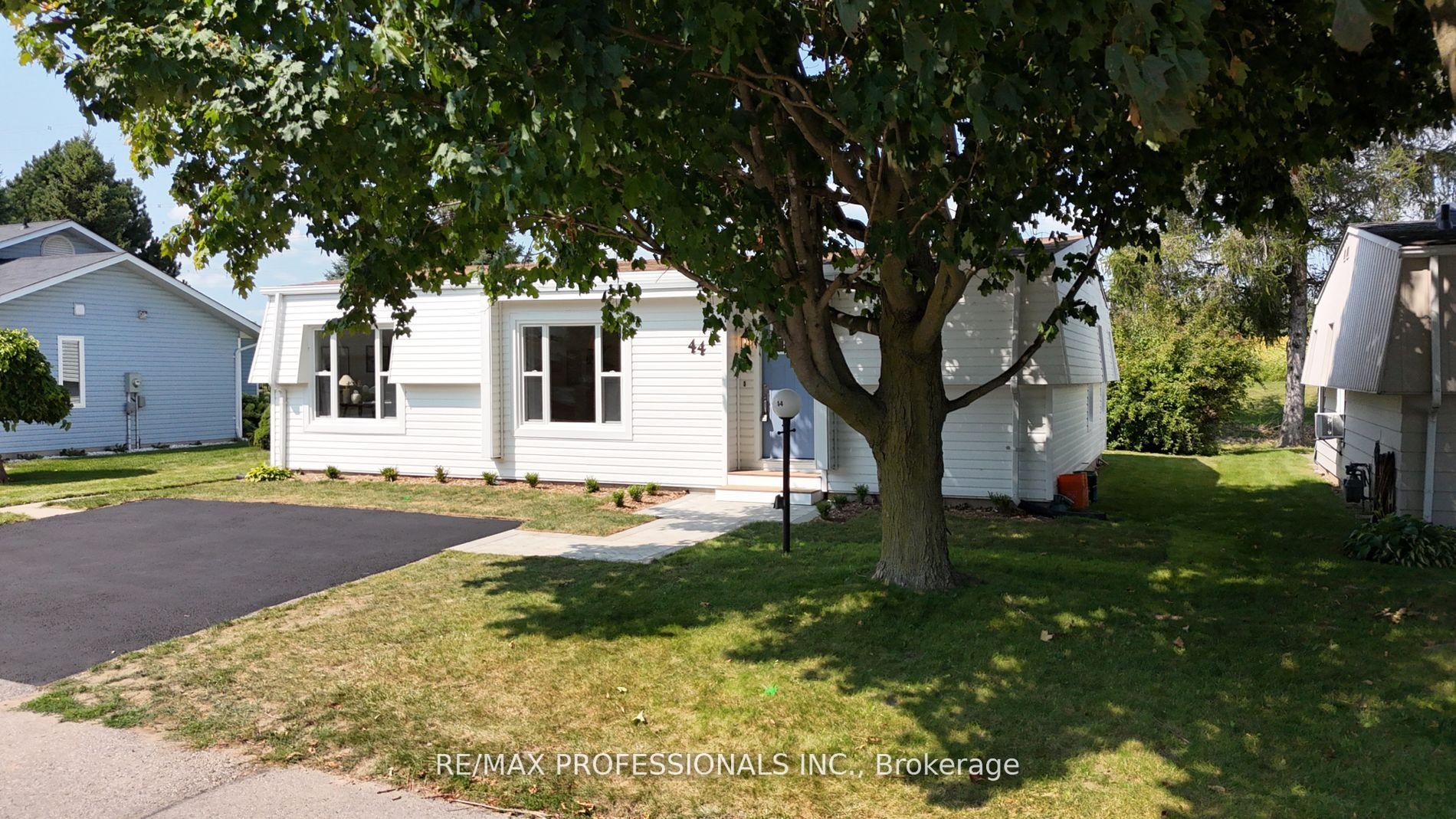 Photo 38 of 44 Wilmot Trail, Clarington, Bowmanville — HOMEH
