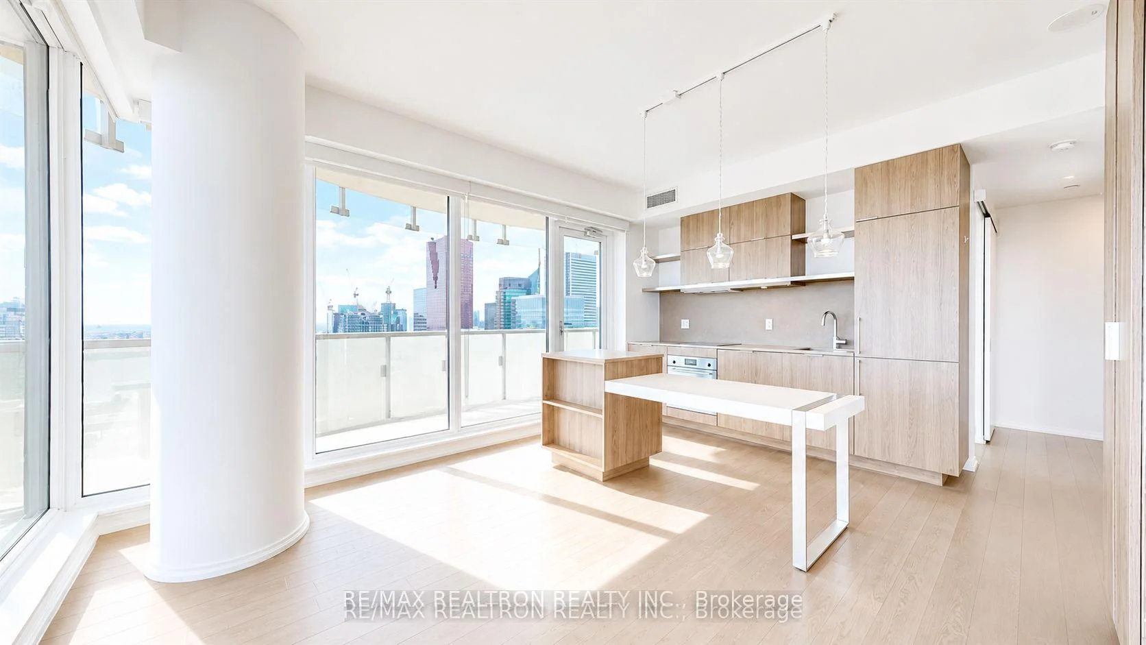 Photo 10 of Unit 5905, 197 Yonge Street, Toronto, Church-Yonge Corridor — HOMEH
