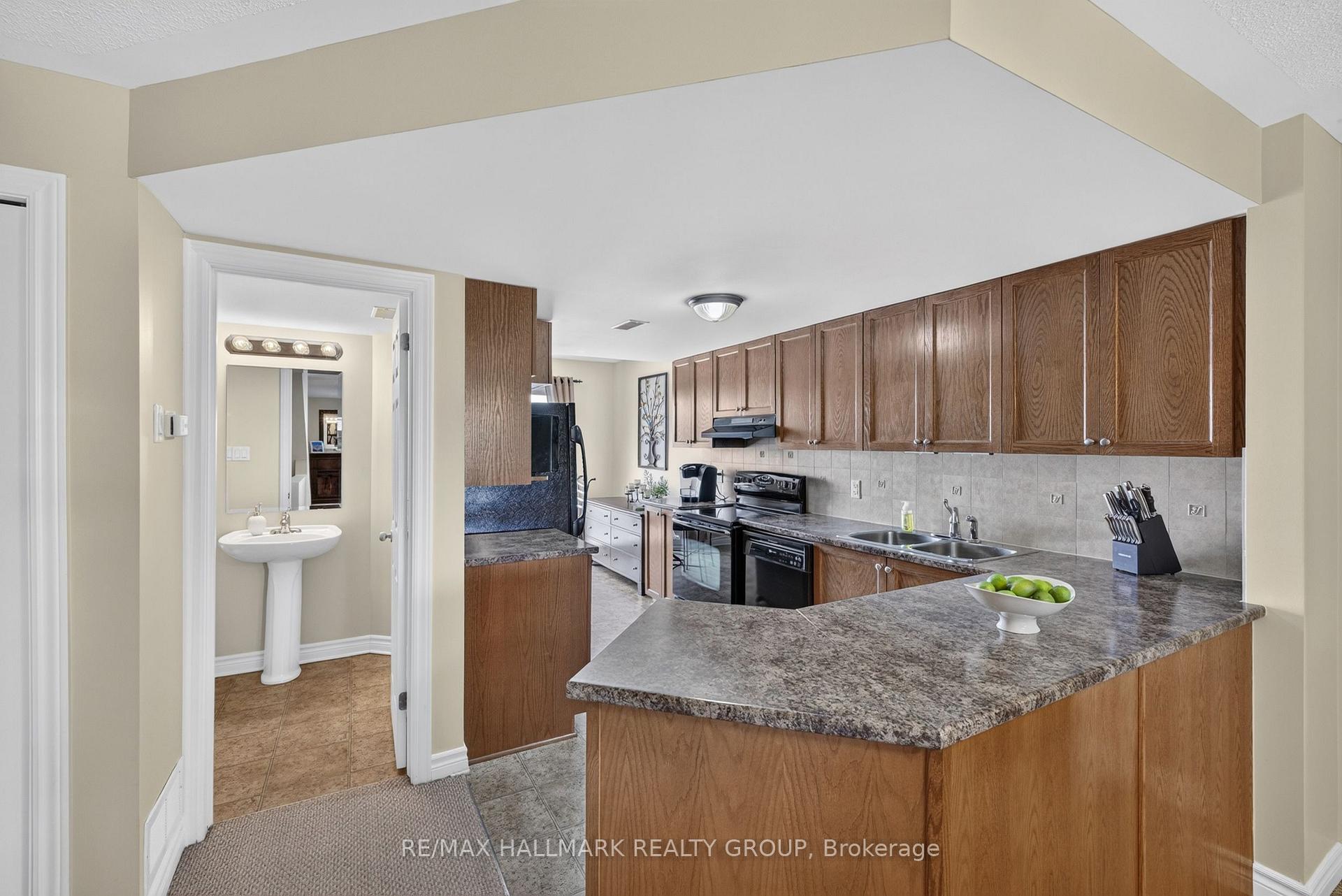 Photo 13 of Unit 16, 581 Lakeridge Drive, Ottawa, Avalon East — HOMEH