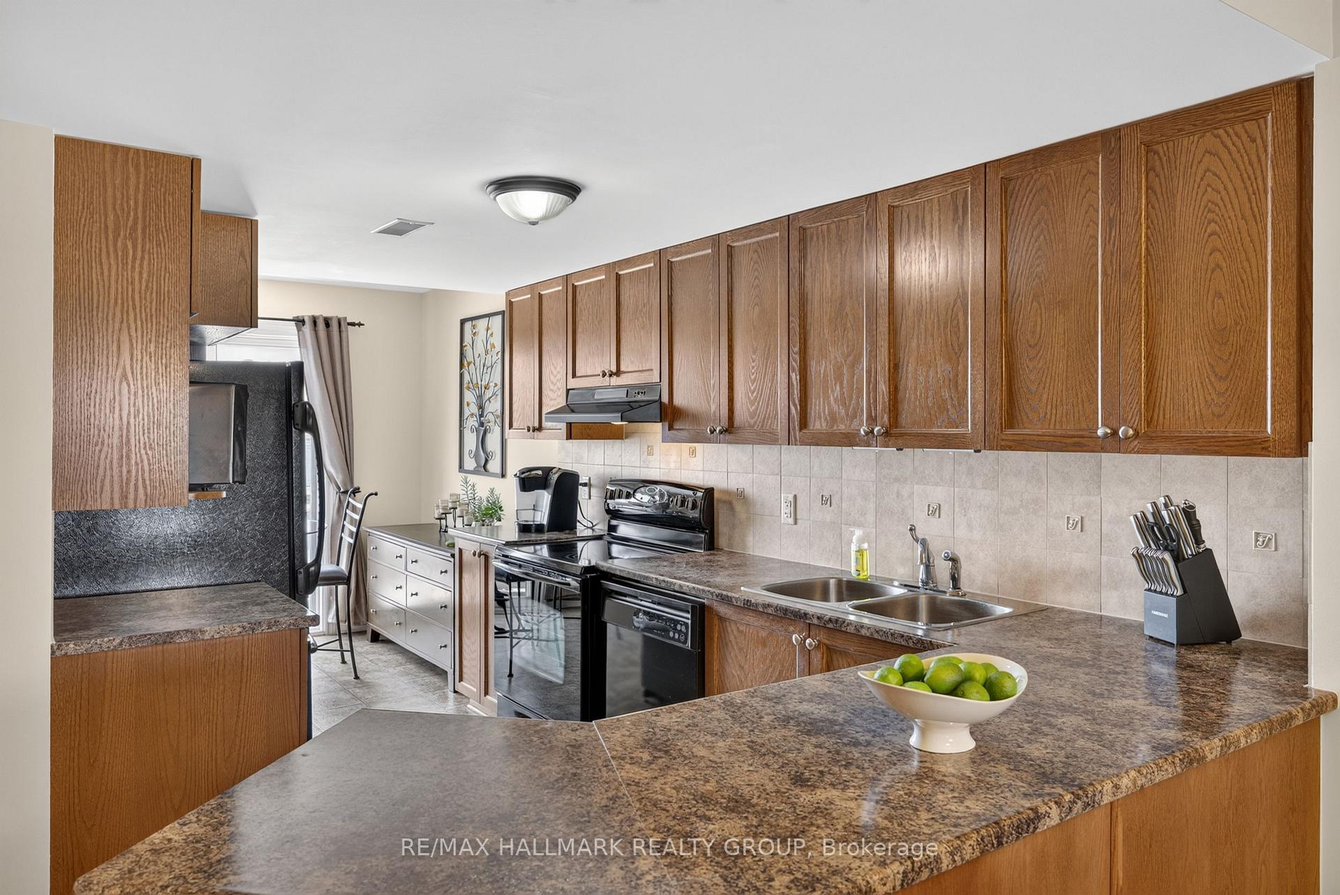 Photo 14 of Unit 16, 581 Lakeridge Drive, Ottawa, Avalon East — HOMEH