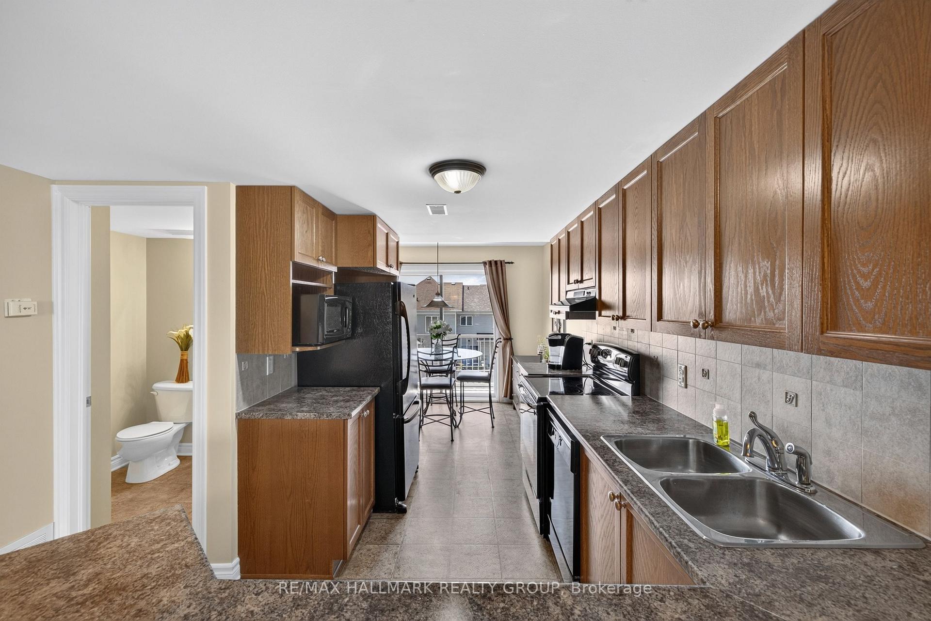 Photo 16 of Unit 16, 581 Lakeridge Drive, Ottawa, Avalon East — HOMEH