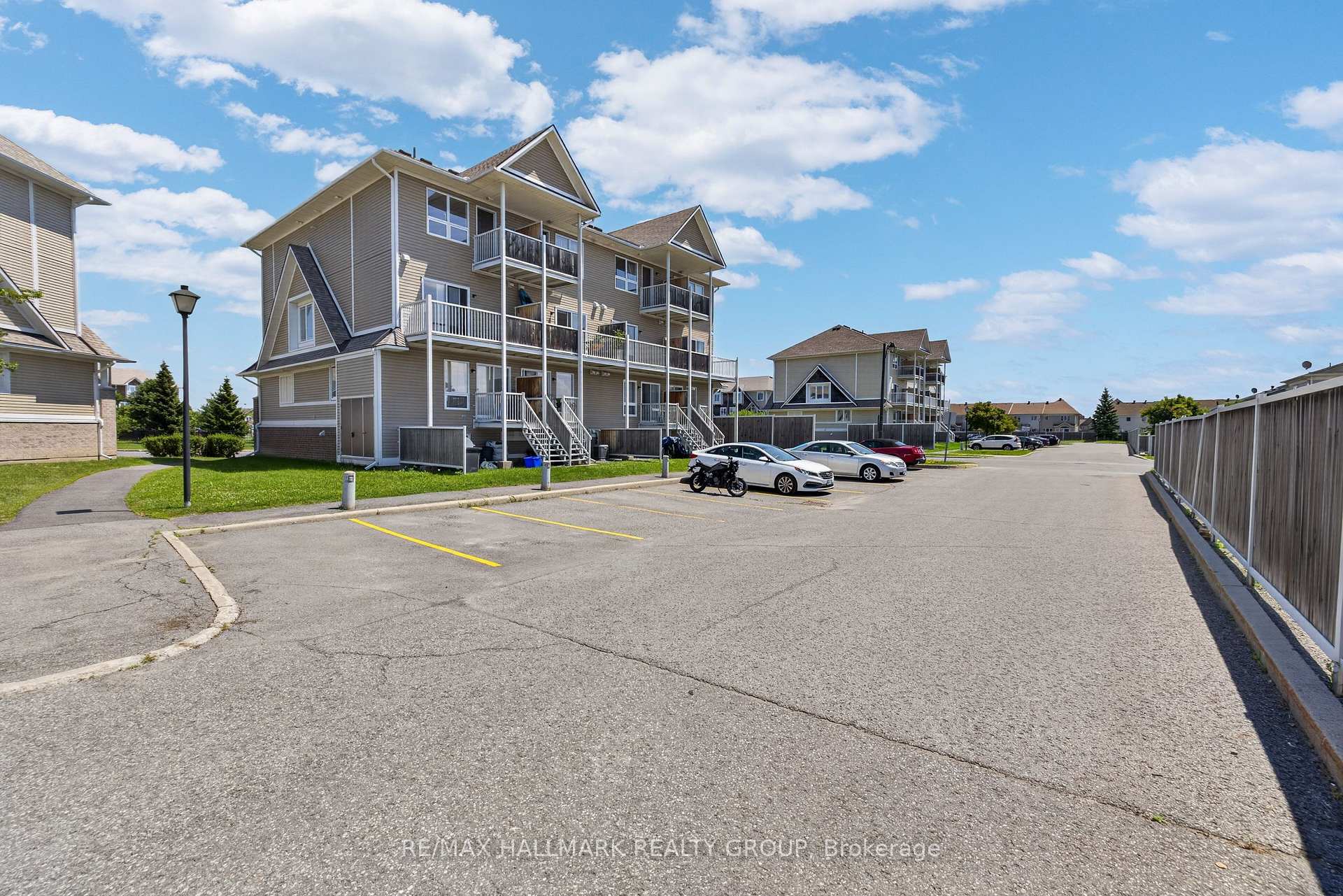 Photo 46 of Unit 16, 581 Lakeridge Drive, Ottawa, Avalon East — HOMEH