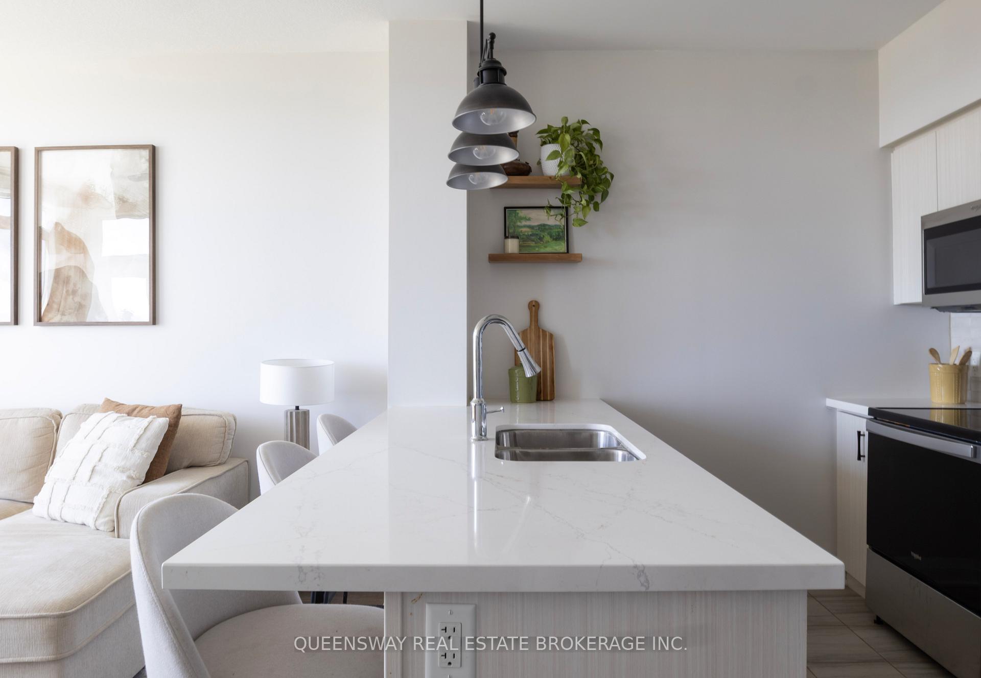 Photo 2 of Unit 515, 16 Concord Place, Grimsby, Grimsby Beach — HOMEH