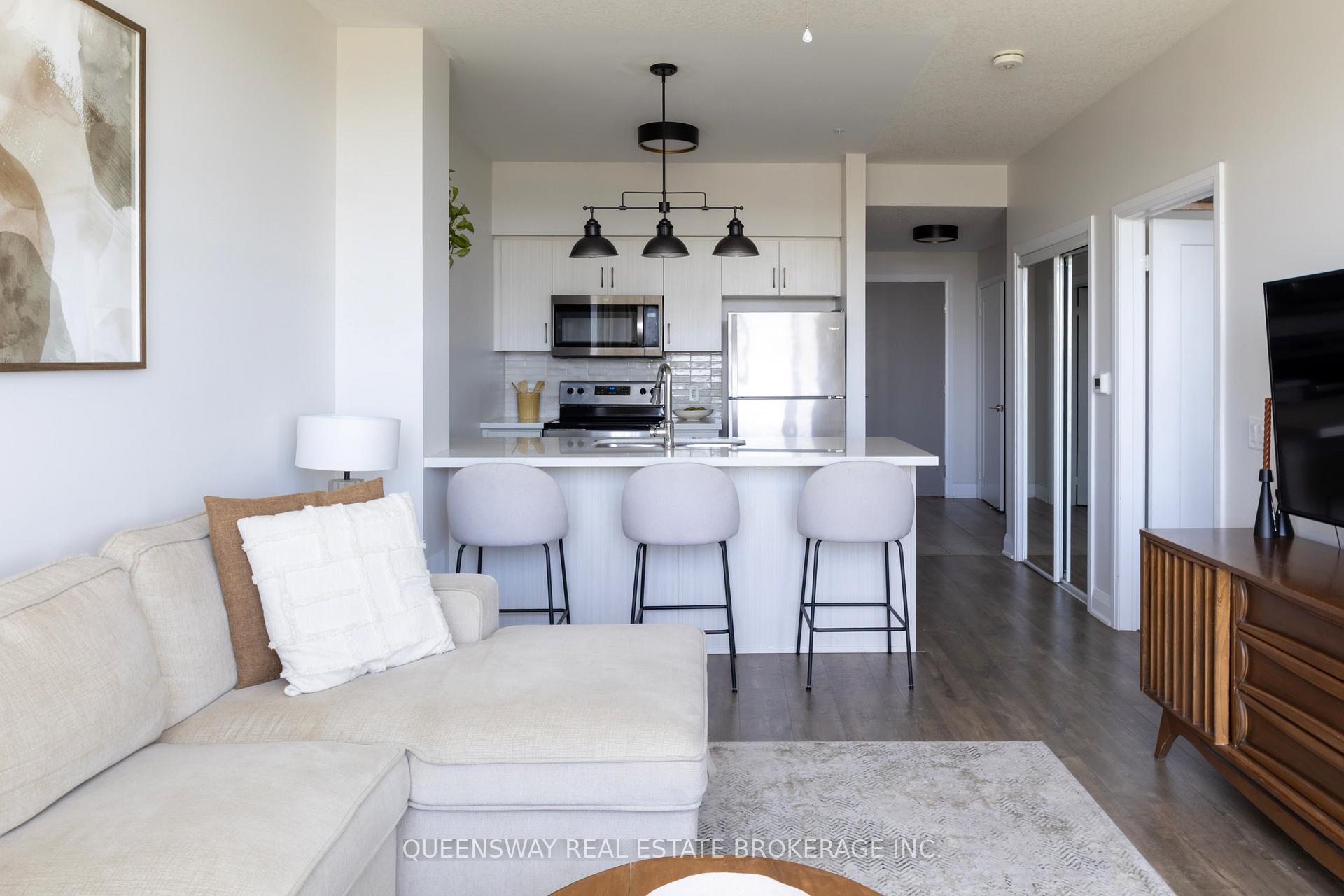 Photo 4 of Unit 515, 16 Concord Place, Grimsby, Grimsby Beach — HOMEH
