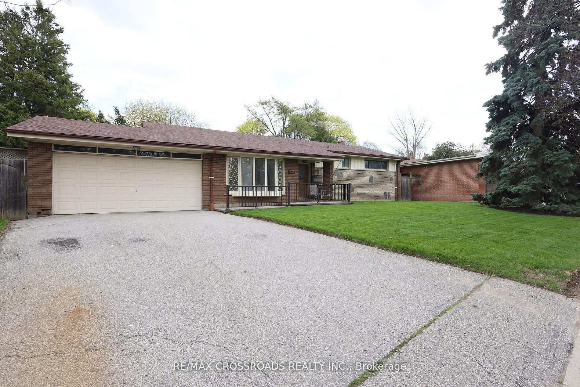 Photo 1 of 83 Pegasus Trail, Scarborough, Woburn — HOMEH