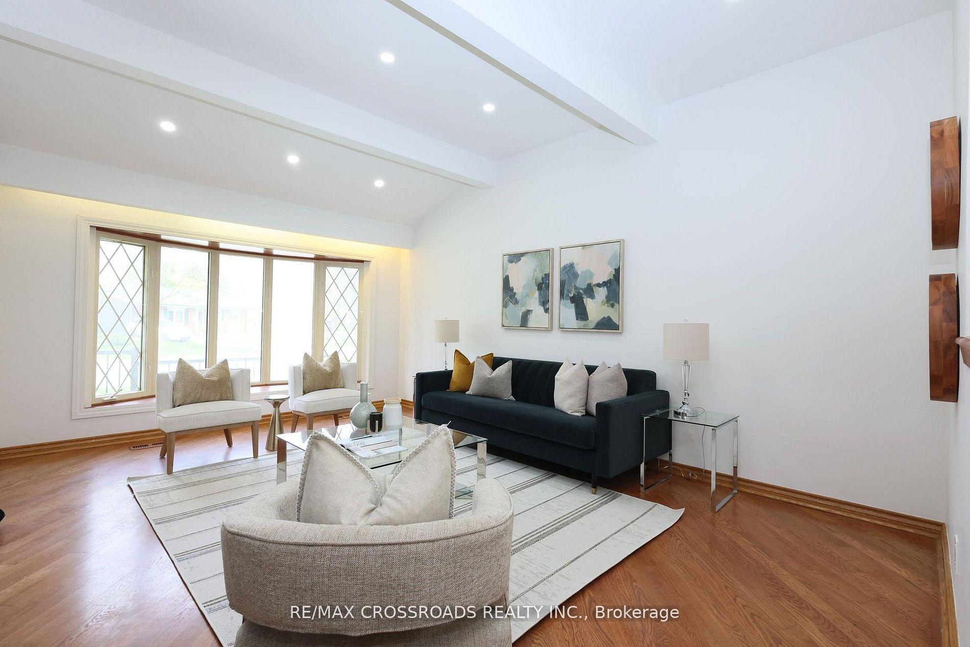 Photo 10 of 83 Pegasus Trail, Scarborough, Woburn — HOMEH