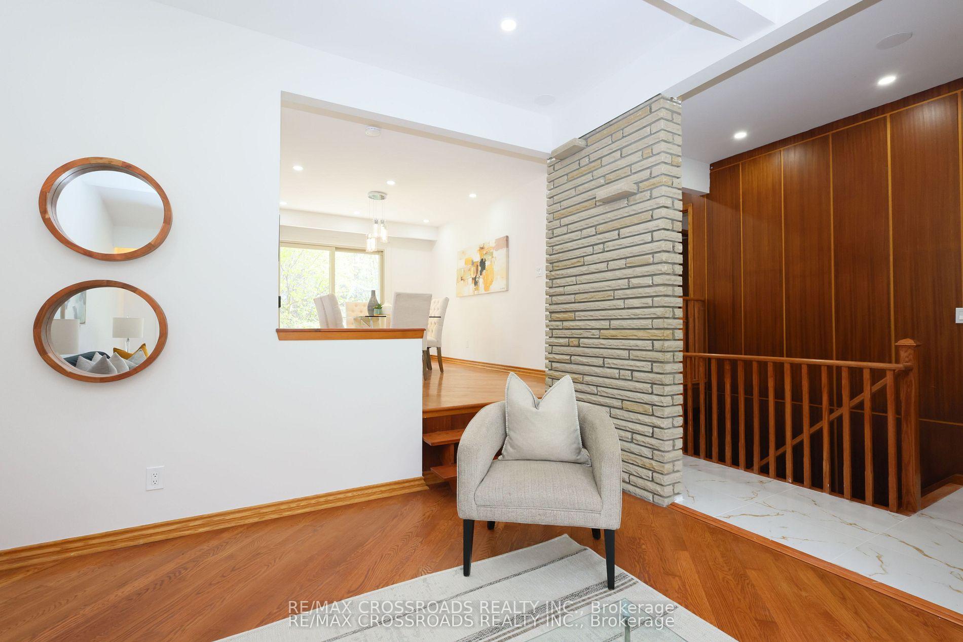 Photo 12 of 83 Pegasus Trail, Scarborough, Woburn — HOMEH