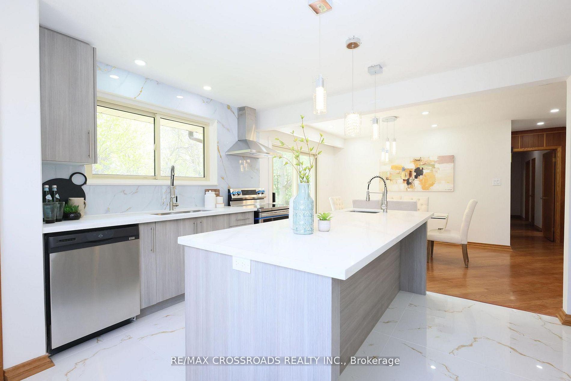 Photo 18 of 83 Pegasus Trail, Scarborough, Woburn — HOMEH