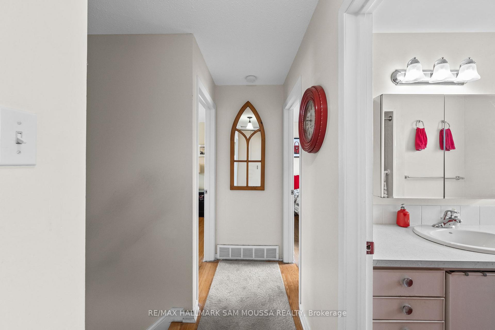 Photo 27 of 46 Seymour Avenue, Ottawa, Borden Farm/Stewart Farm/Carleton Heights/Parkwood Hills — HOMEH