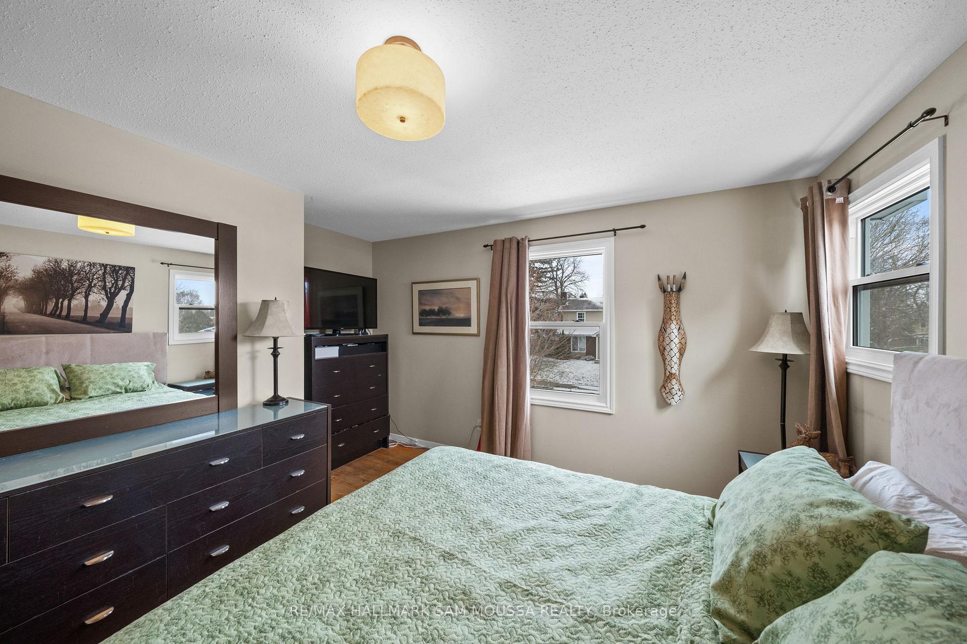 Photo 29 of 46 Seymour Avenue, Ottawa, Borden Farm/Stewart Farm/Carleton Heights/Parkwood Hills — HOMEH