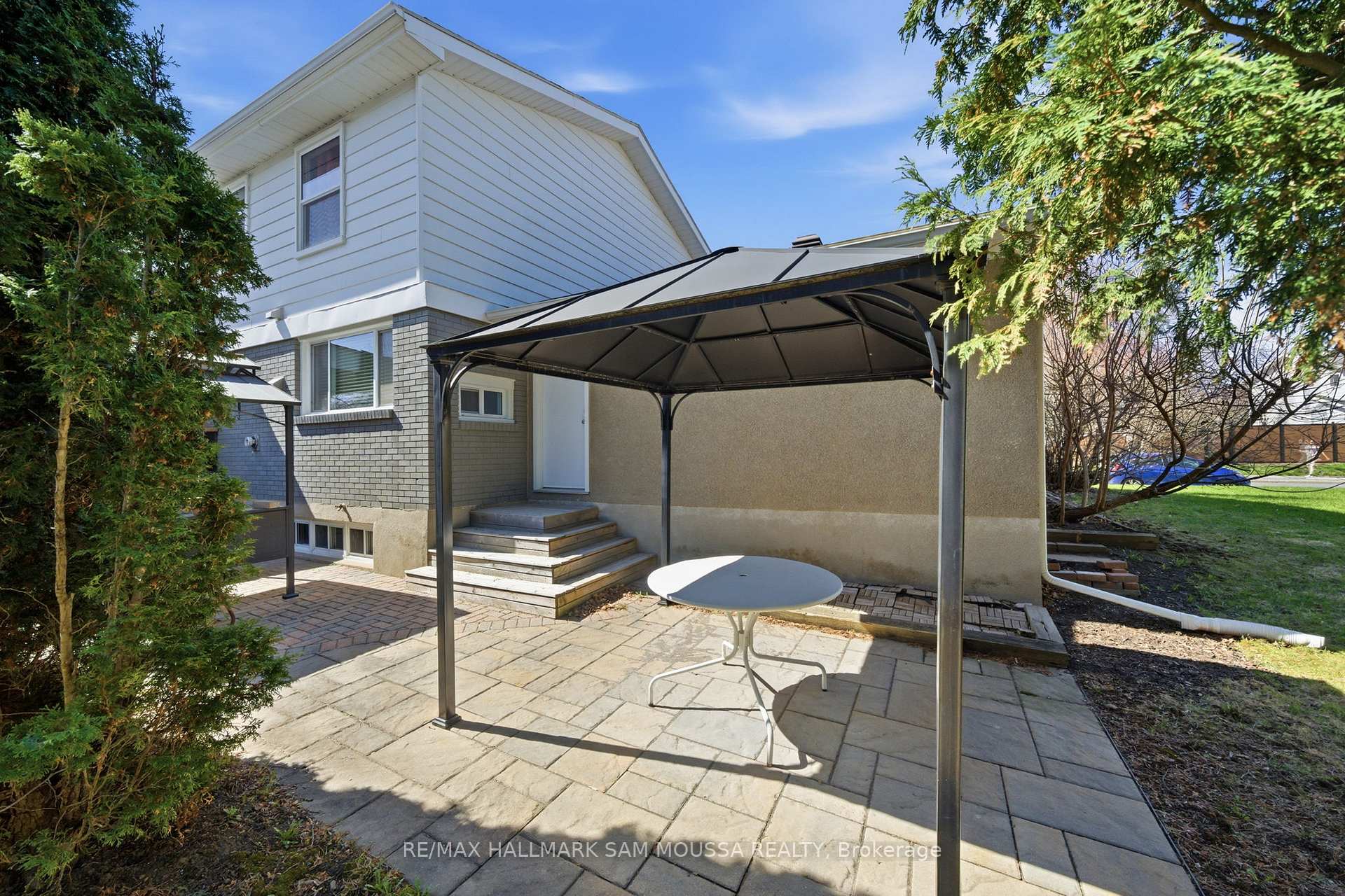 Photo 37 of 46 Seymour Avenue, Ottawa, Borden Farm/Stewart Farm/Carleton Heights/Parkwood Hills — HOMEH