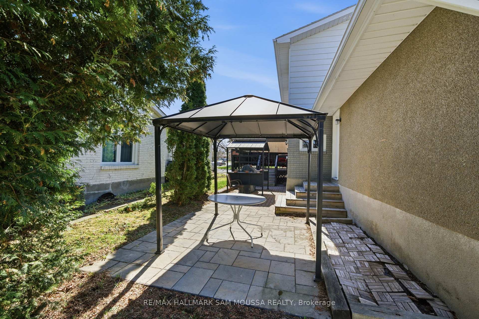 Photo 38 of 46 Seymour Avenue, Ottawa, Borden Farm/Stewart Farm/Carleton Heights/Parkwood Hills — HOMEH