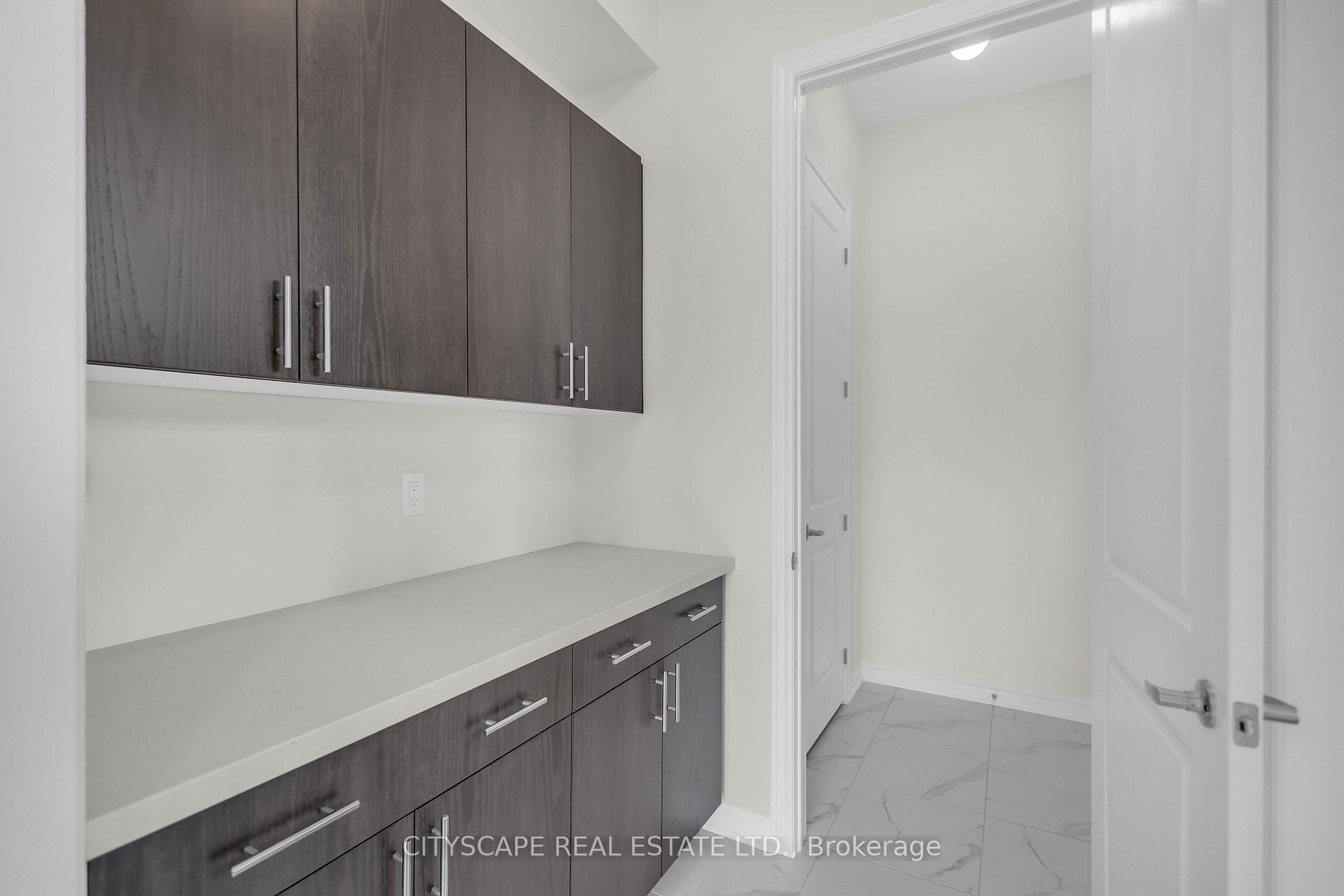 Photo 15 of 1 Southern Avenue, Brant, Paris — HOMEH