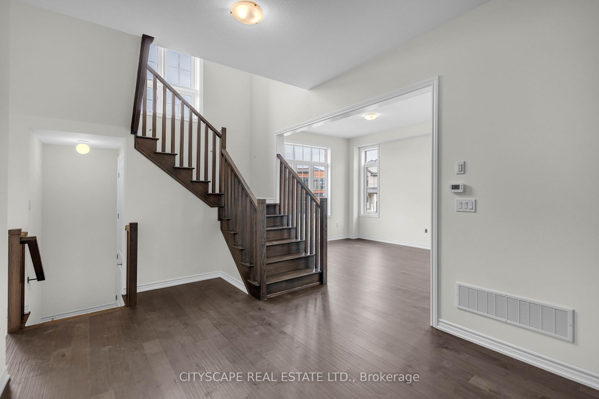 Photo 20 of 1 Southern Avenue, Brant, Paris — HOMEH