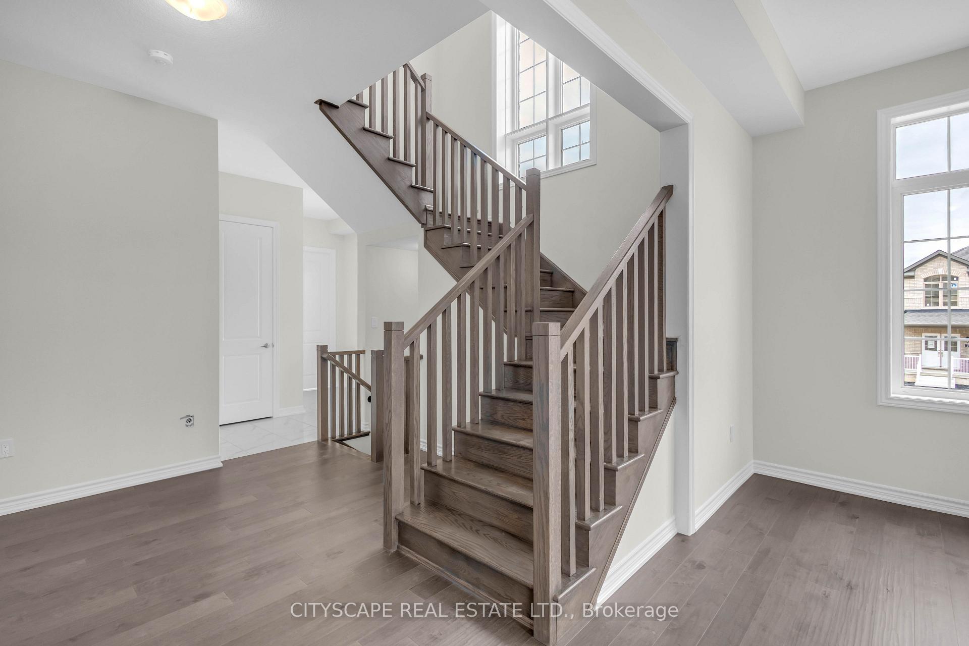 Photo 21 of 1 Southern Avenue, Brant, Paris — HOMEH
