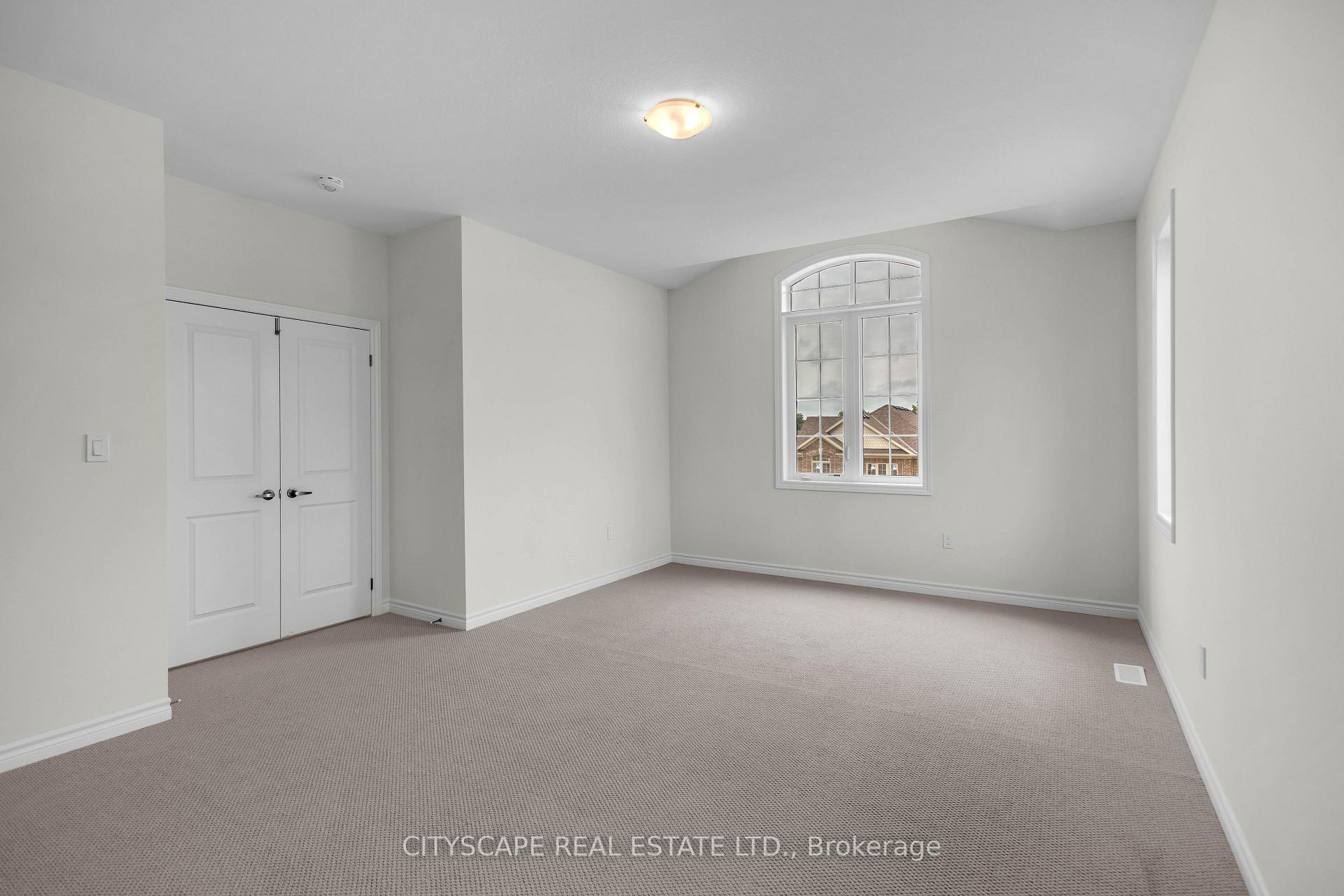 Photo 24 of 1 Southern Avenue, Brant, Paris — HOMEH