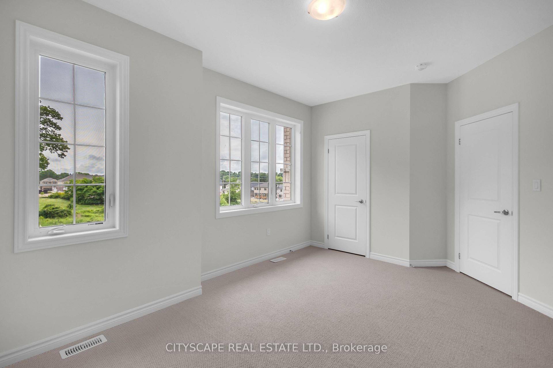 Photo 35 of 1 Southern Avenue, Brant, Paris — HOMEH