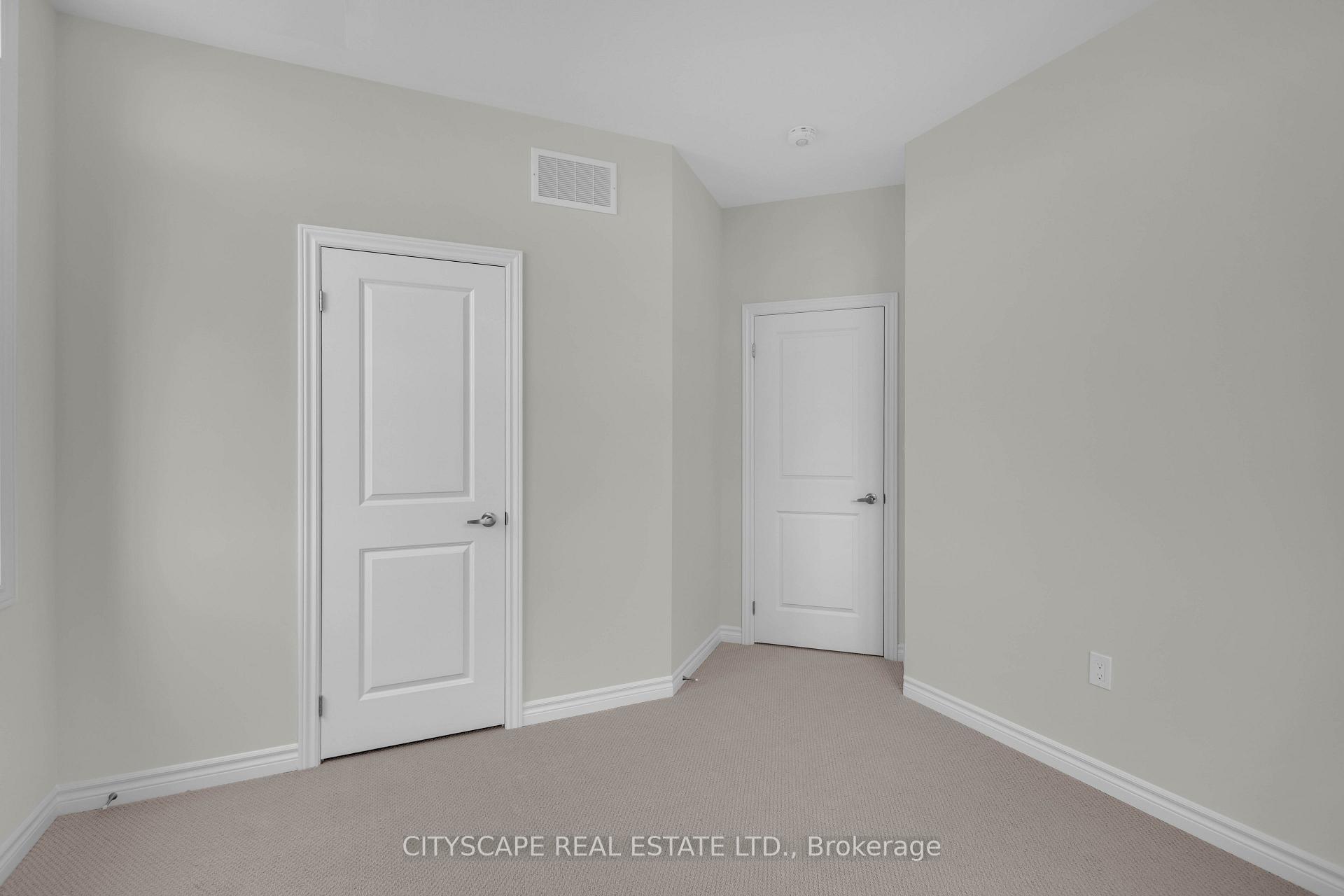 Photo 37 of 1 Southern Avenue, Brant, Paris — HOMEH