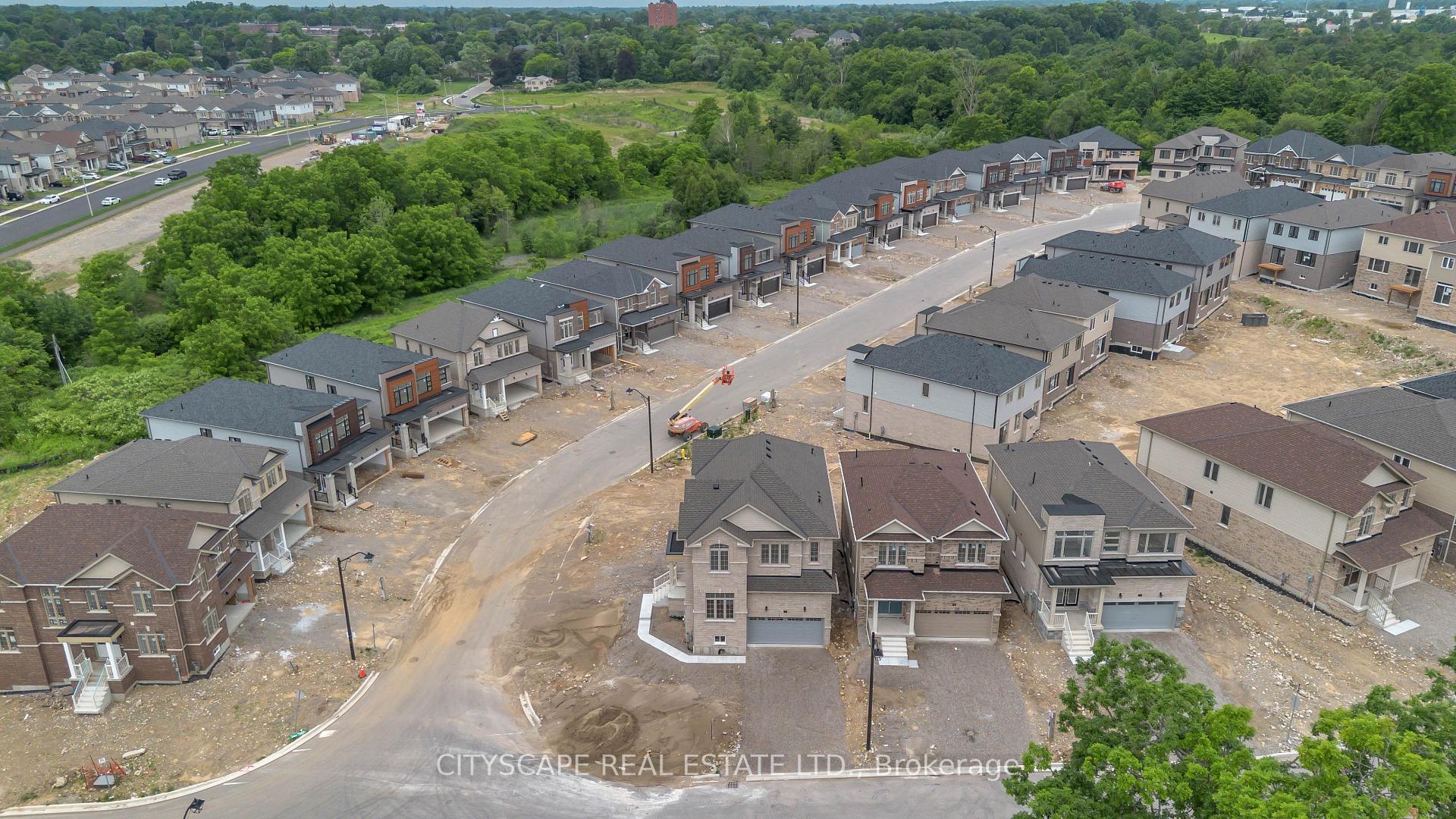 Photo 43 of 1 Southern Avenue, Brant, Paris — HOMEH