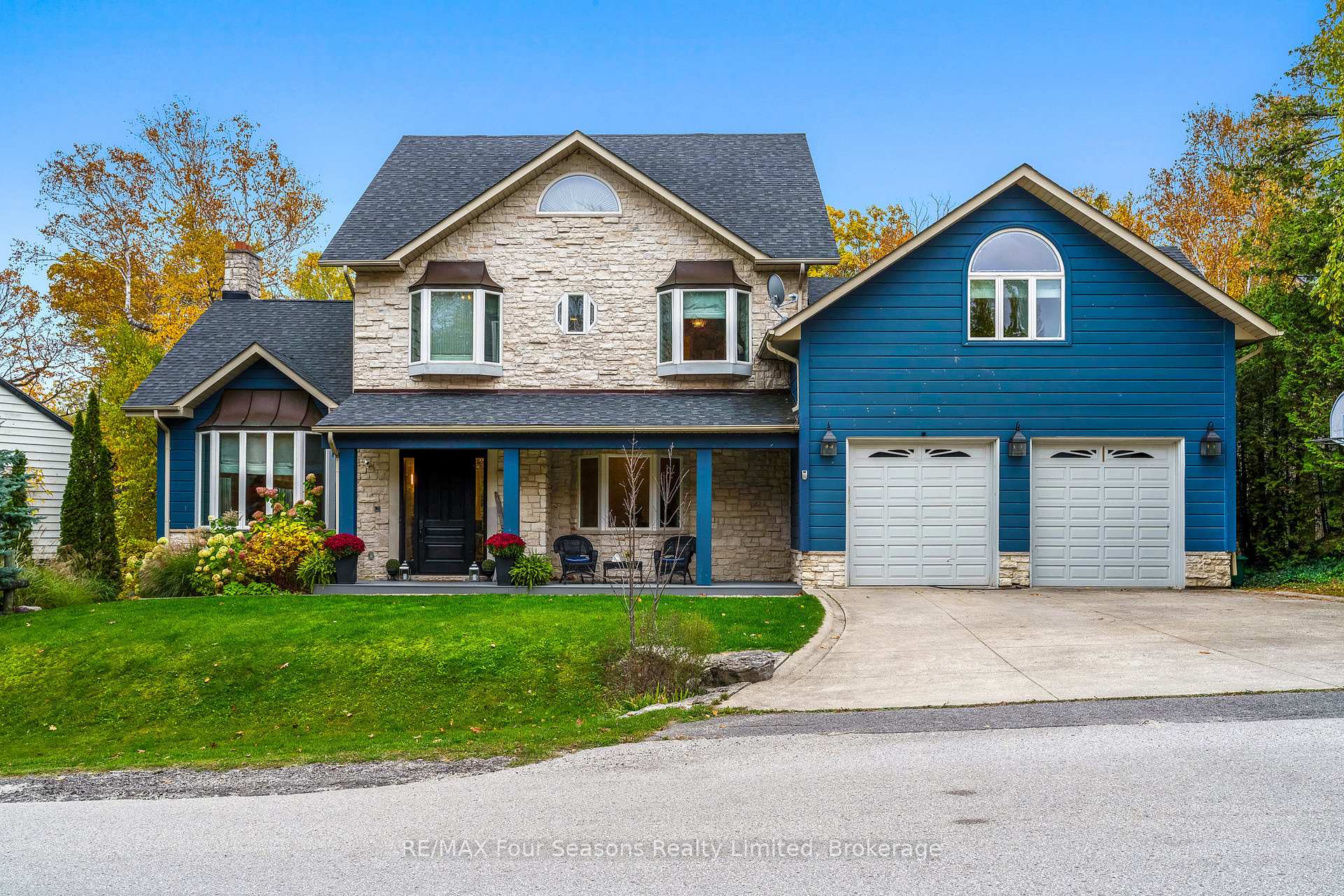 Photo 1 of 149 Aspen Way, Blue Mountains — HOMEH