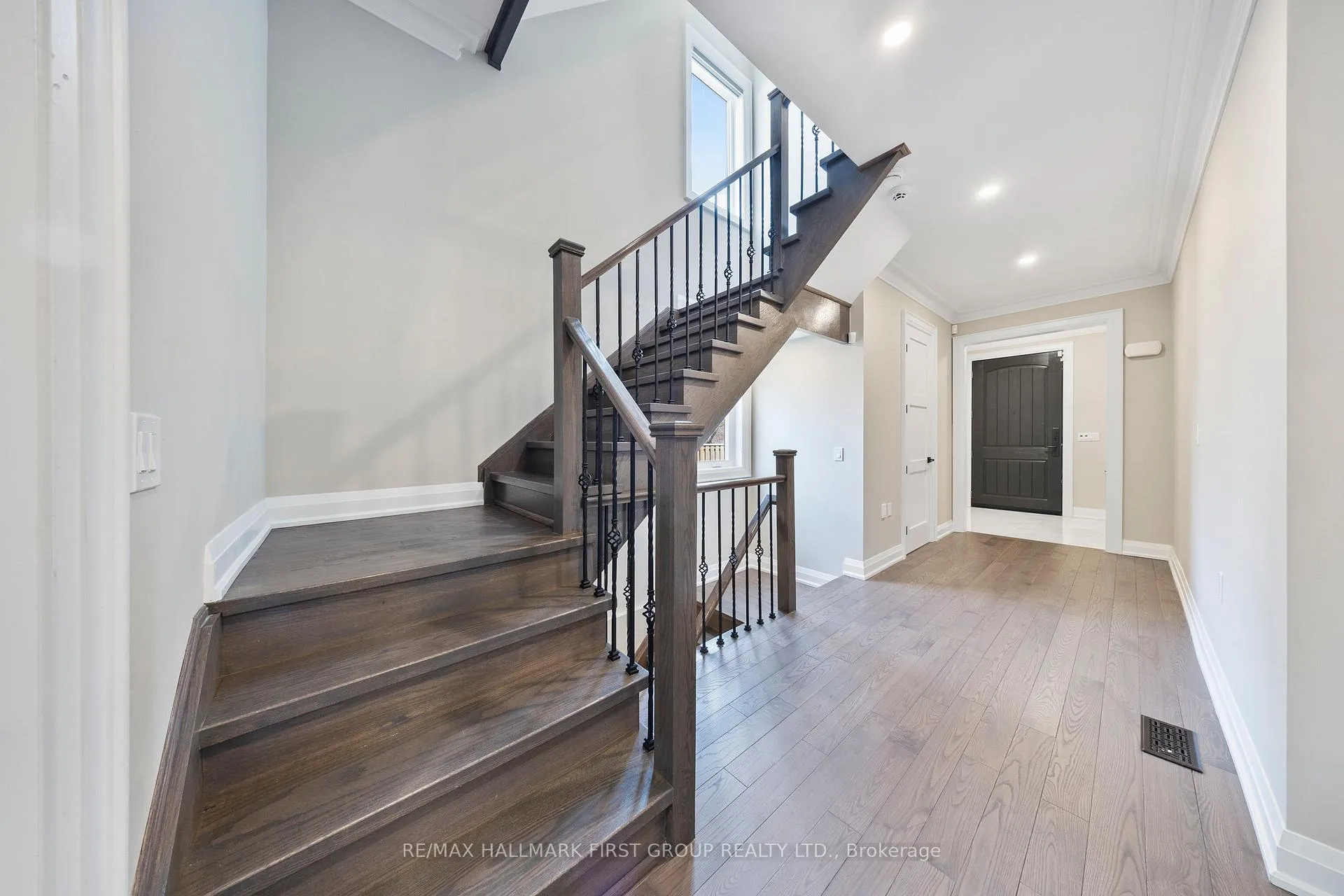 Photo 39 of 732 Hillview Crescent, Pickering, West Shore — HOMEH