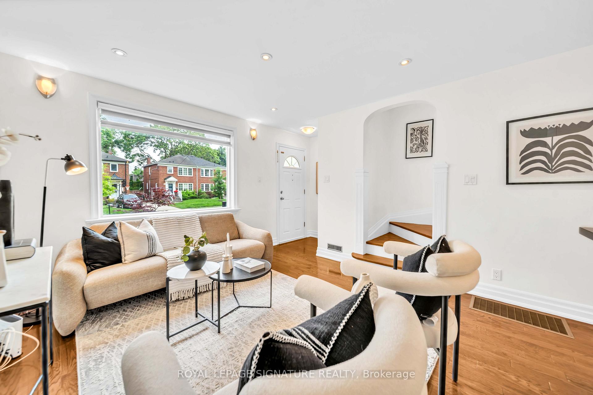 Photo 4 of 132 Glenvale Boulevard, Toronto, Leaside — HOMEH