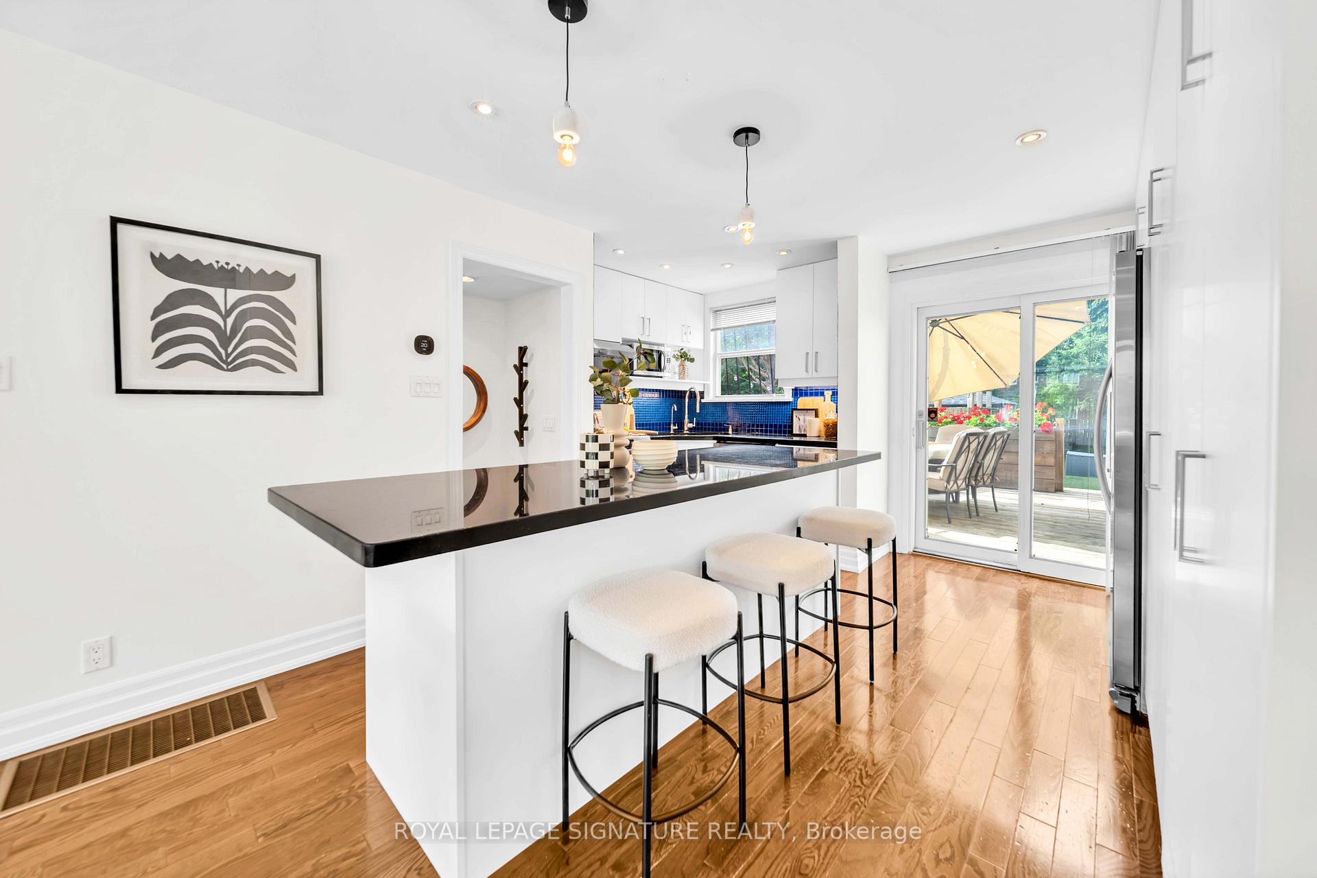 Photo 8 of 132 Glenvale Boulevard, Toronto, Leaside — HOMEH