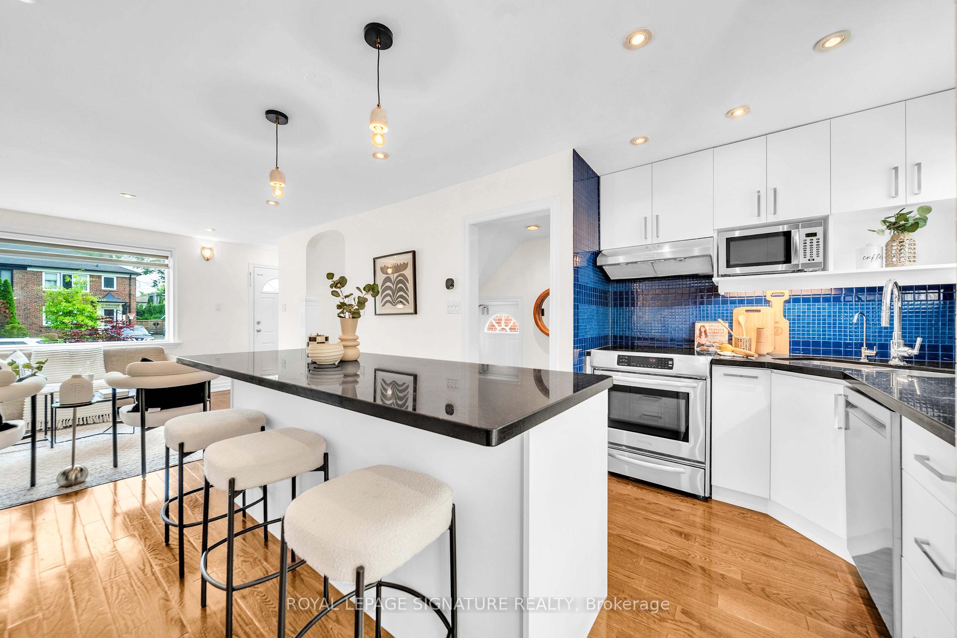 Photo 10 of 132 Glenvale Boulevard, Toronto, Leaside — HOMEH