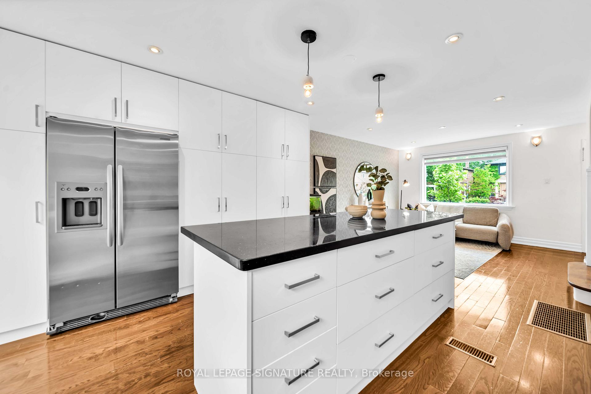 Photo 11 of 132 Glenvale Boulevard, Toronto, Leaside — HOMEH