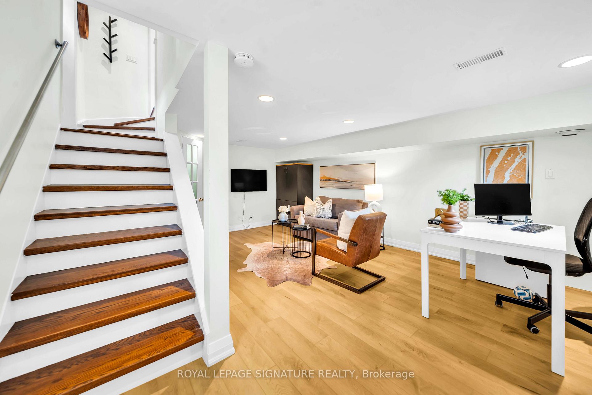 Photo 20 of 132 Glenvale Boulevard, Toronto, Leaside — HOMEH