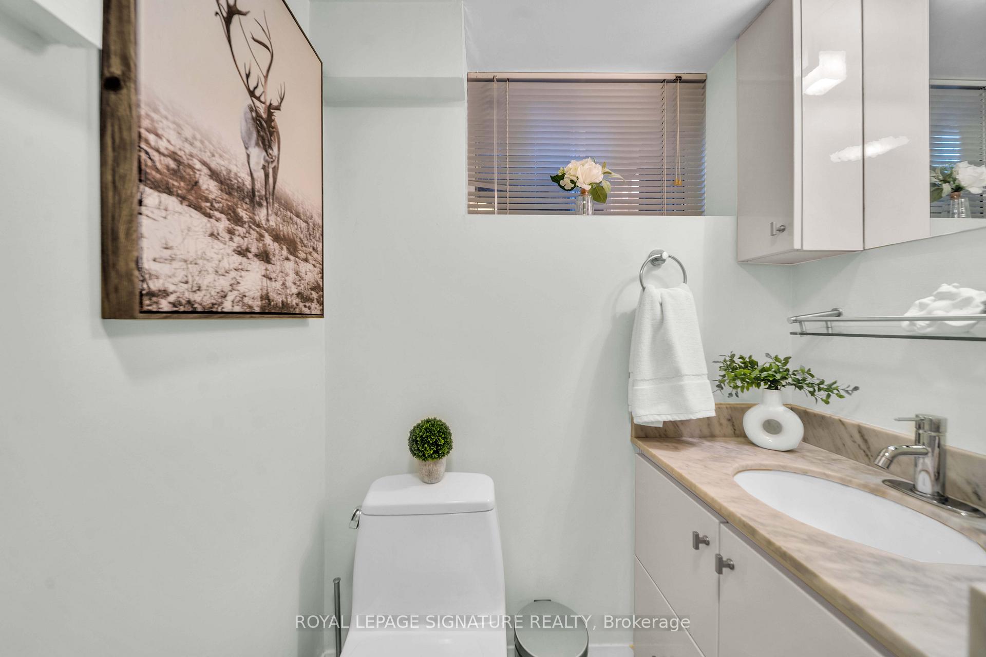 Photo 24 of 132 Glenvale Boulevard, Toronto, Leaside — HOMEH