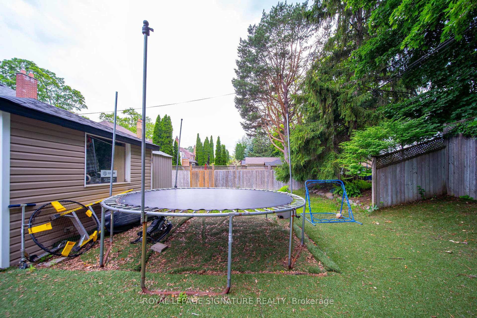 Photo 33 of 132 Glenvale Boulevard, Toronto, Leaside — HOMEH