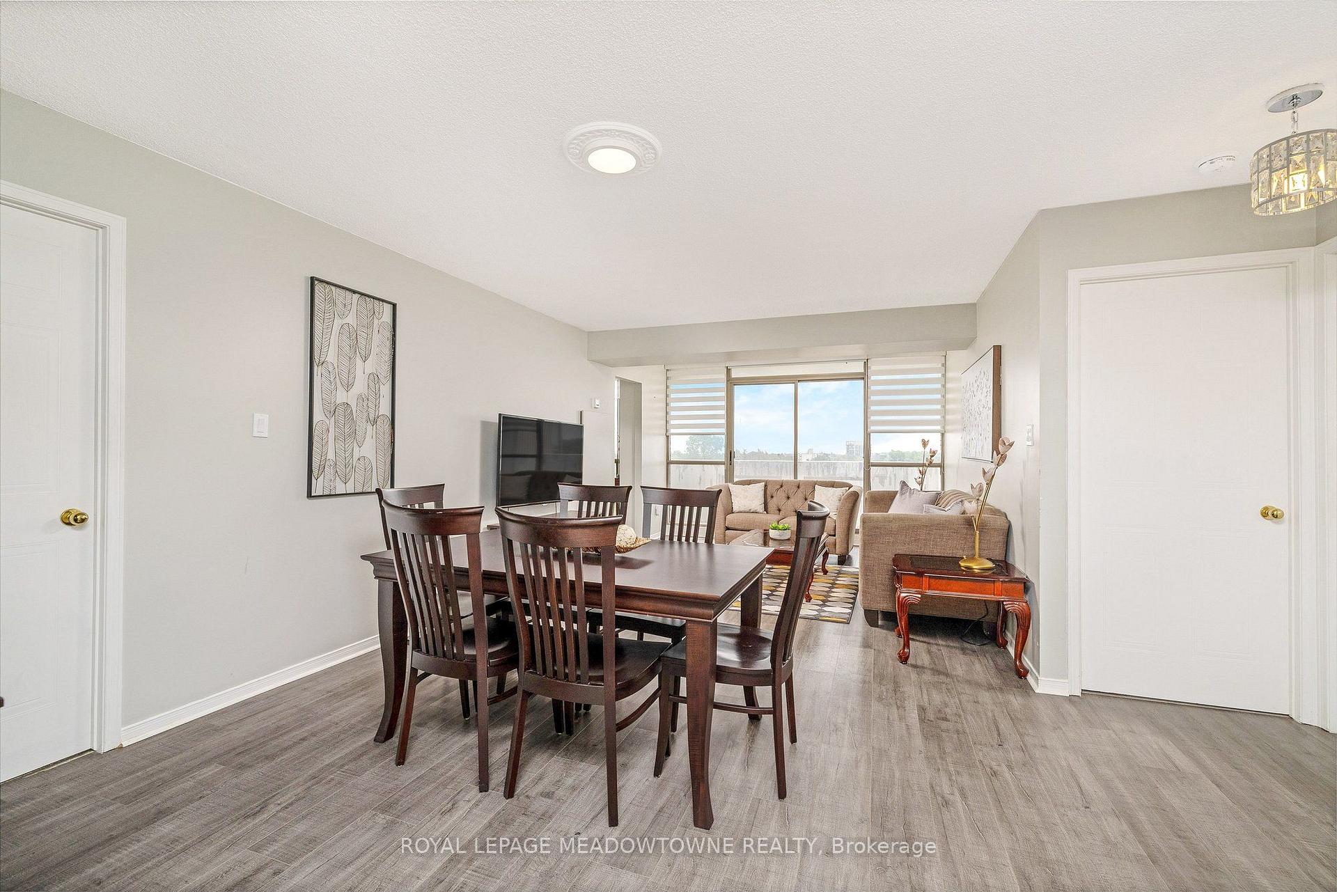 Photo 6 of Unit 808, 20 Mcfarlane Drive, Halton Hills, Georgetown — HOMEH