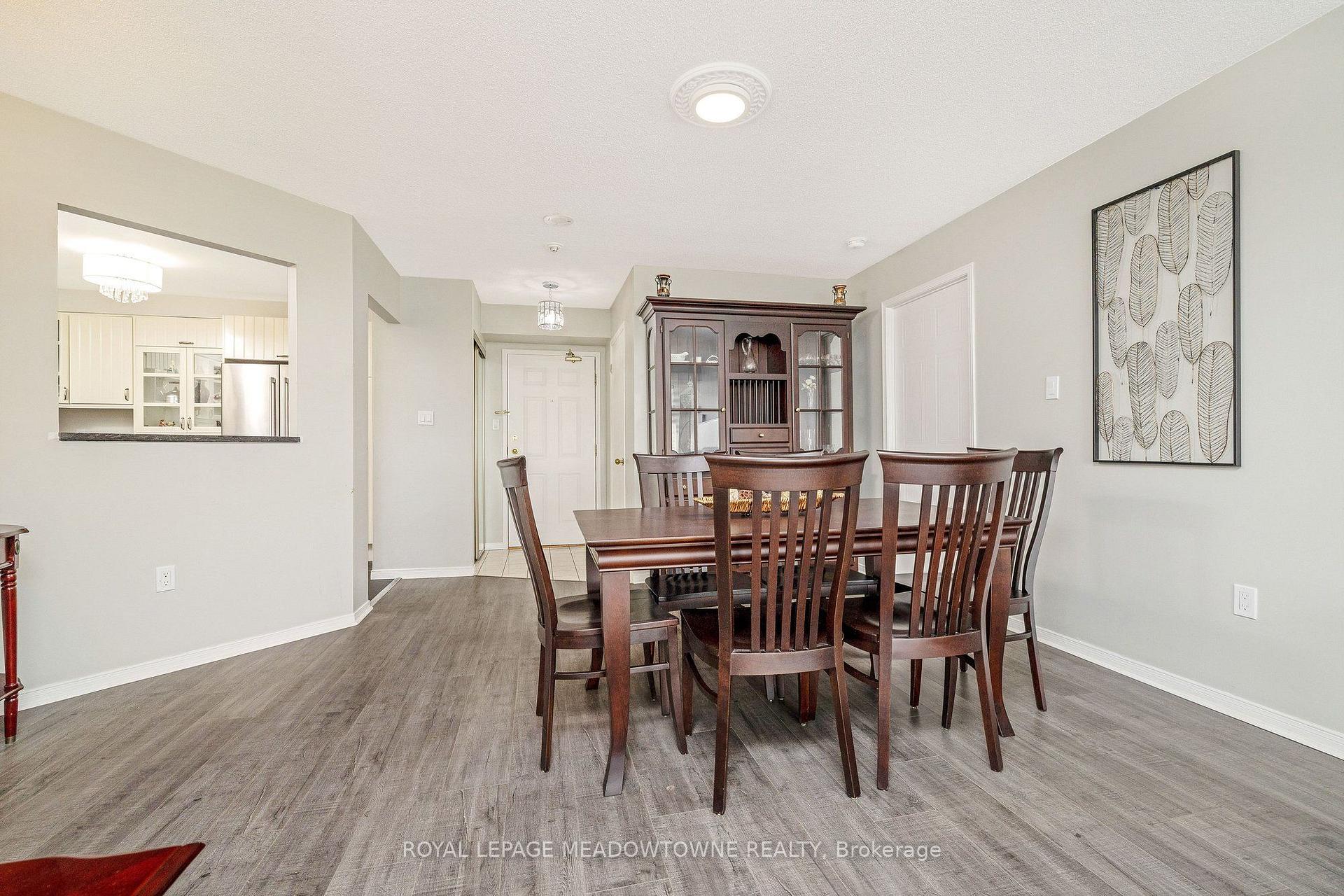 Photo 7 of Unit 808, 20 Mcfarlane Drive, Halton Hills, Georgetown — HOMEH