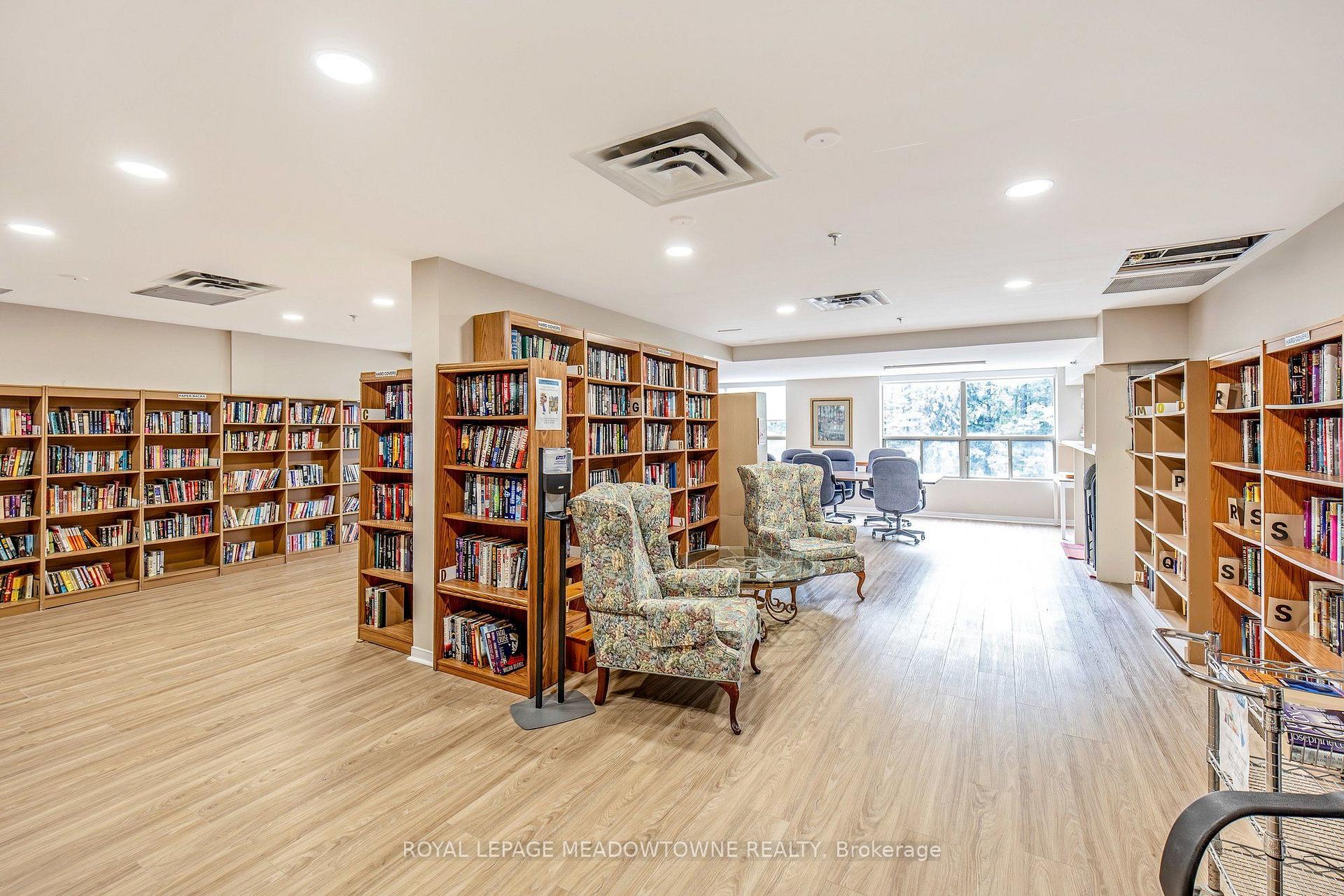 Photo 37 of Unit 808, 20 Mcfarlane Drive, Halton Hills, Georgetown — HOMEH