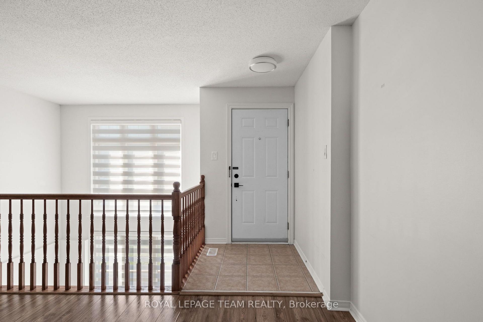 Photo 5 of 200 Keltie Private, Ottawa, Barrhaven - Longfields — HOMEH