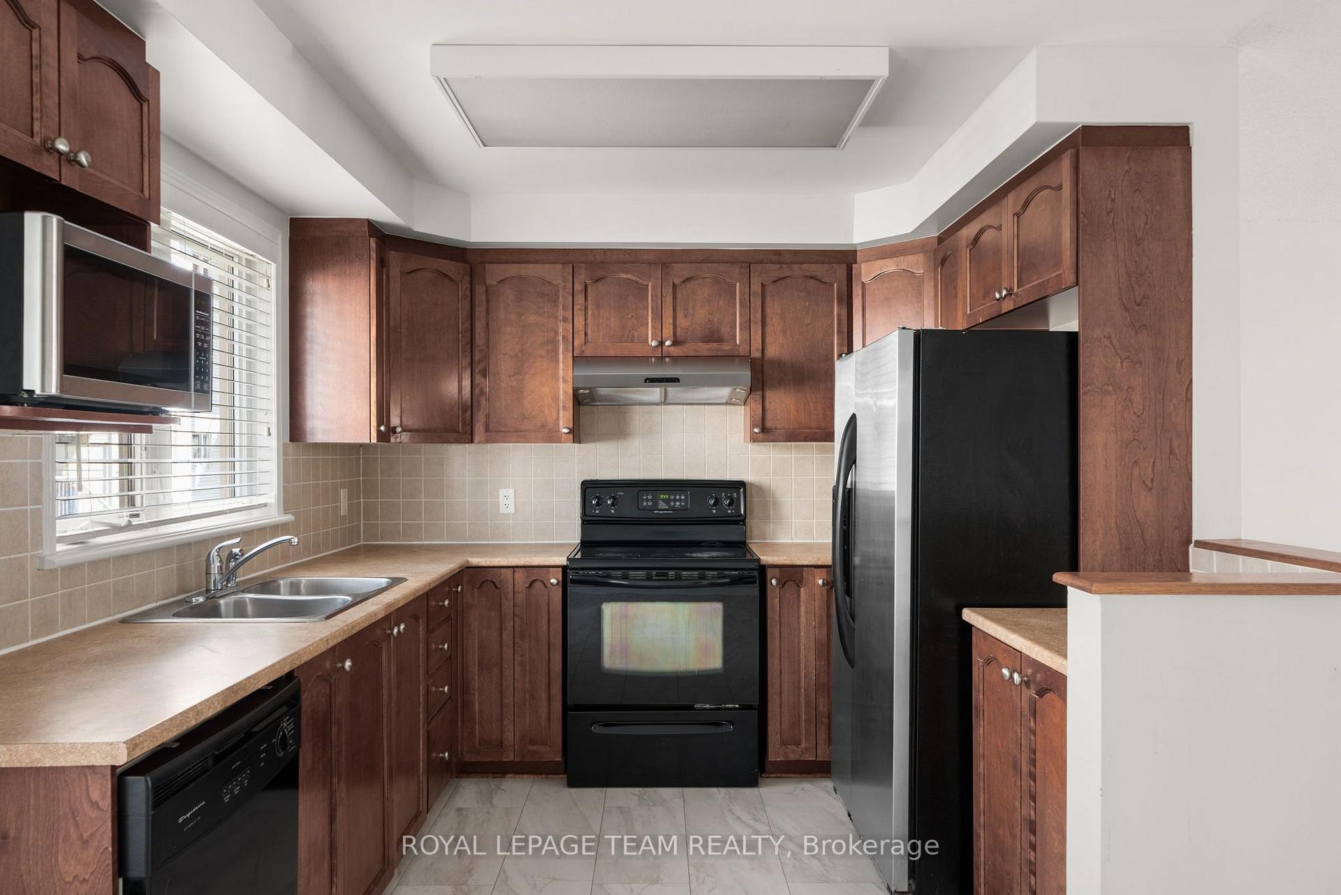 Photo 14 of 200 Keltie Private, Ottawa, Barrhaven - Longfields — HOMEH