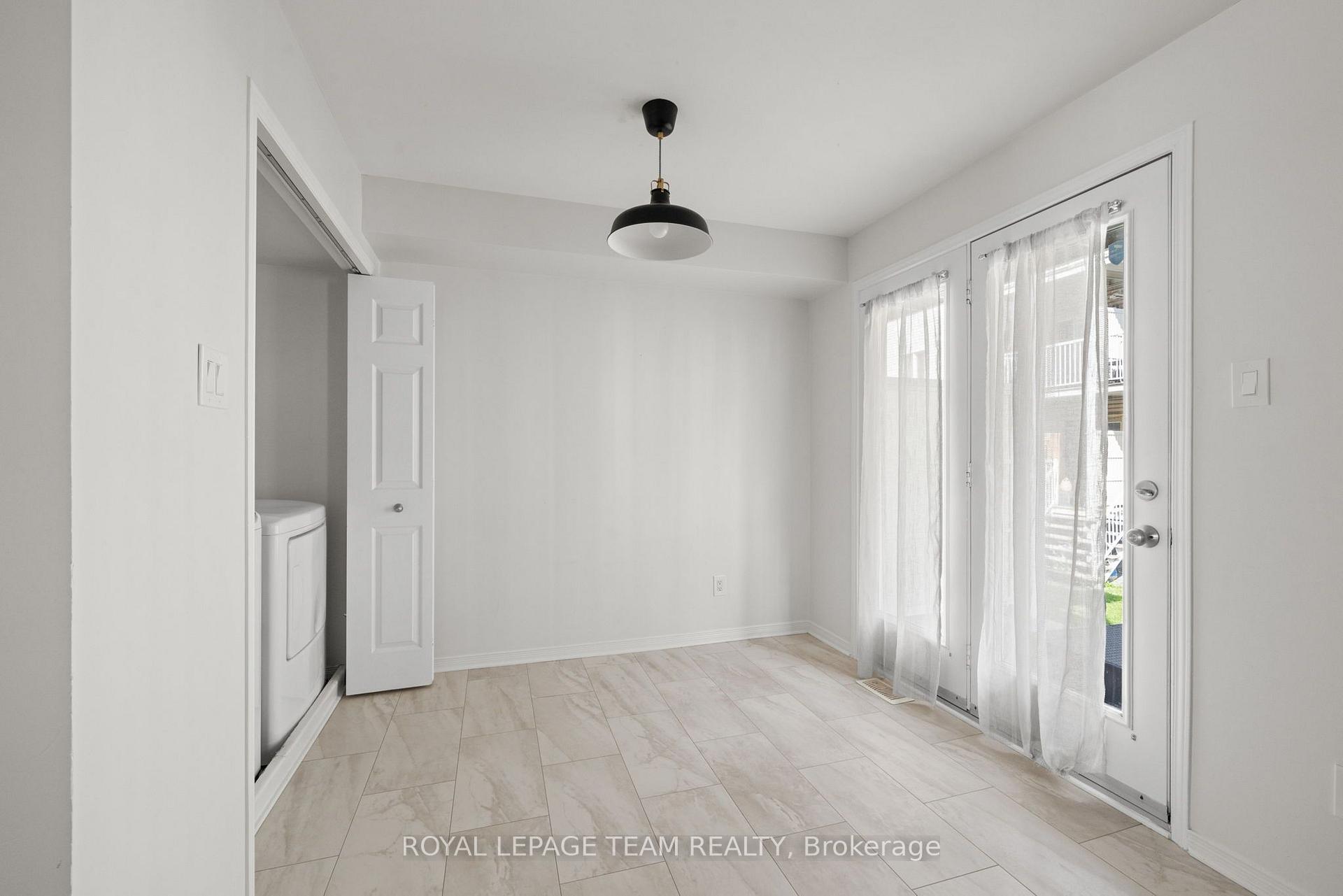 Photo 18 of 200 Keltie Private, Ottawa, Barrhaven - Longfields — HOMEH